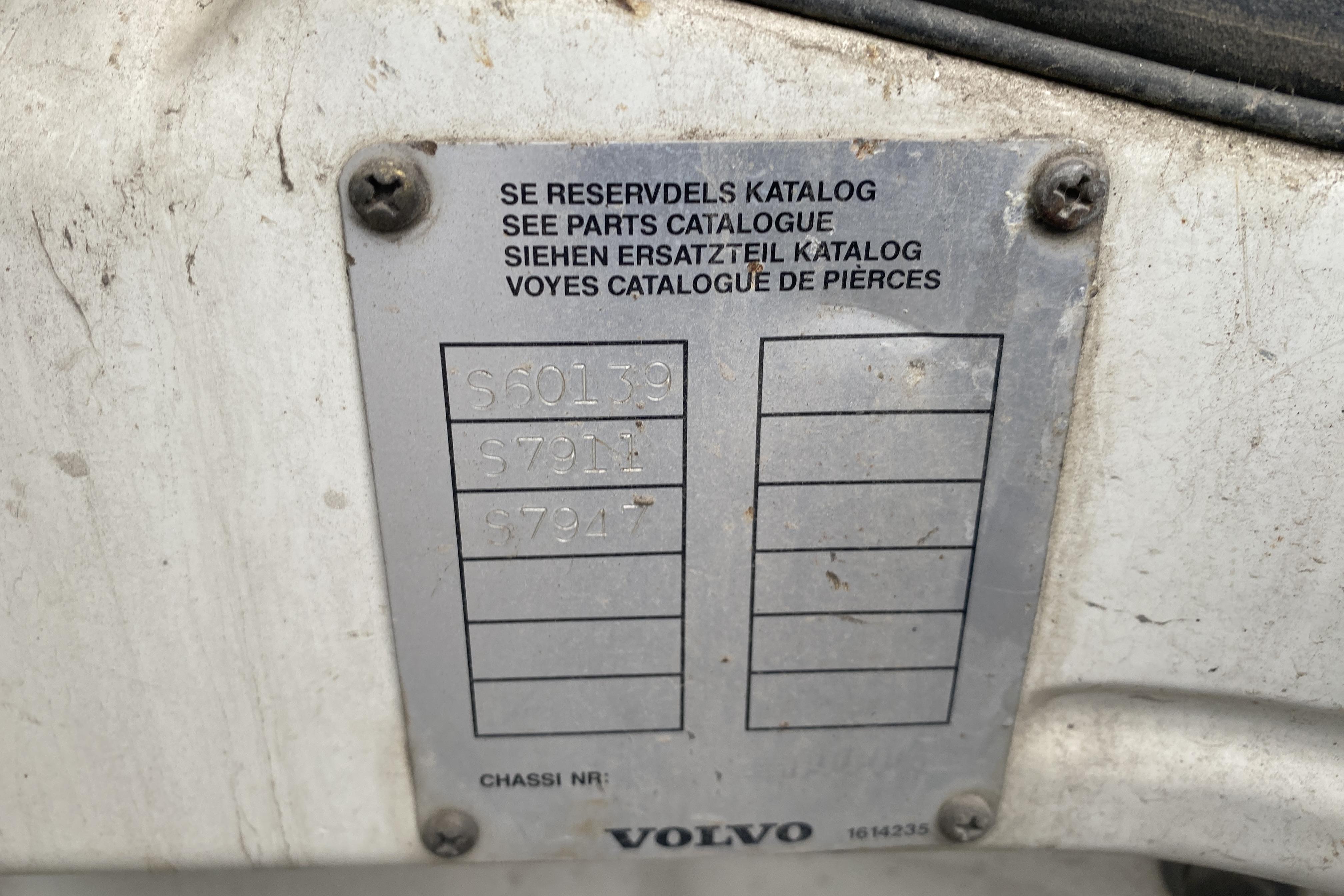 VOLVO FL612AVK - 159 613 km - Automat - vit - 1990