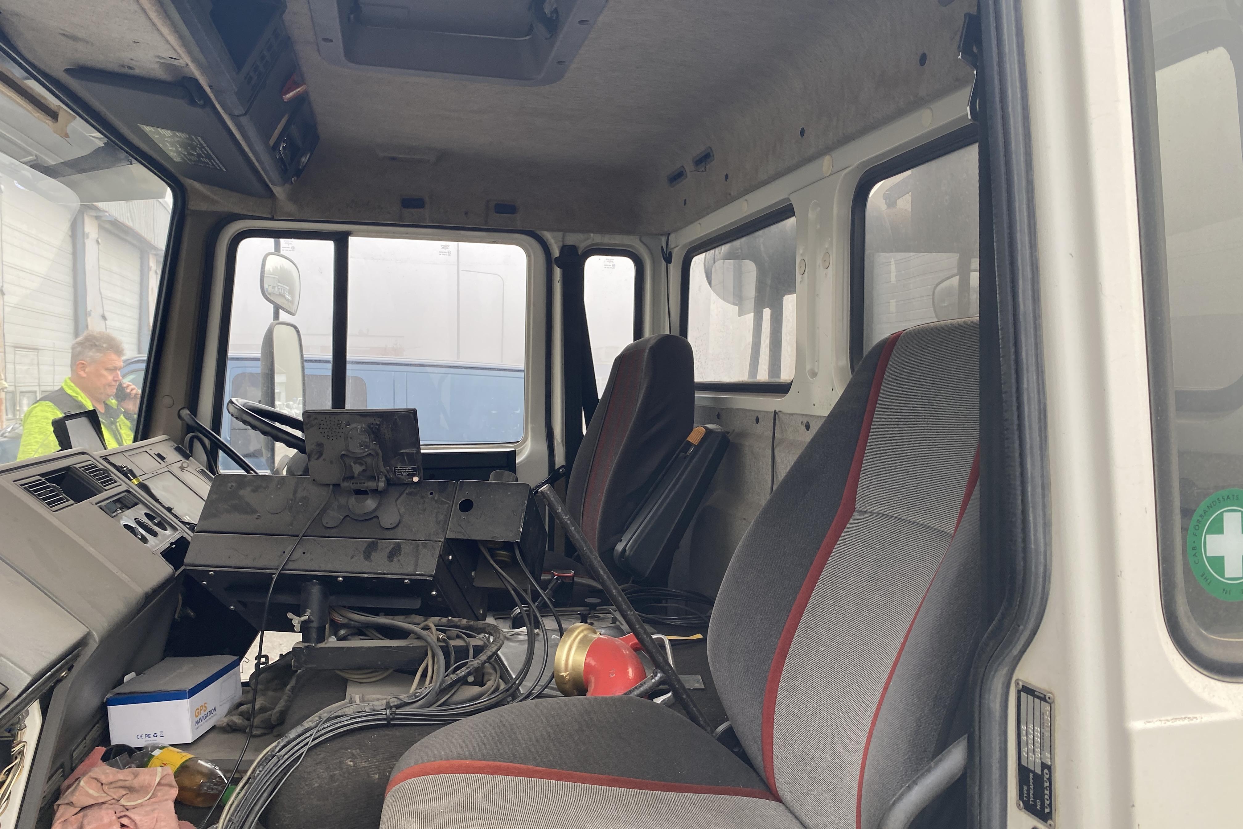 VOLVO FL612AVK - 159 613 km - Automat - vit - 1990