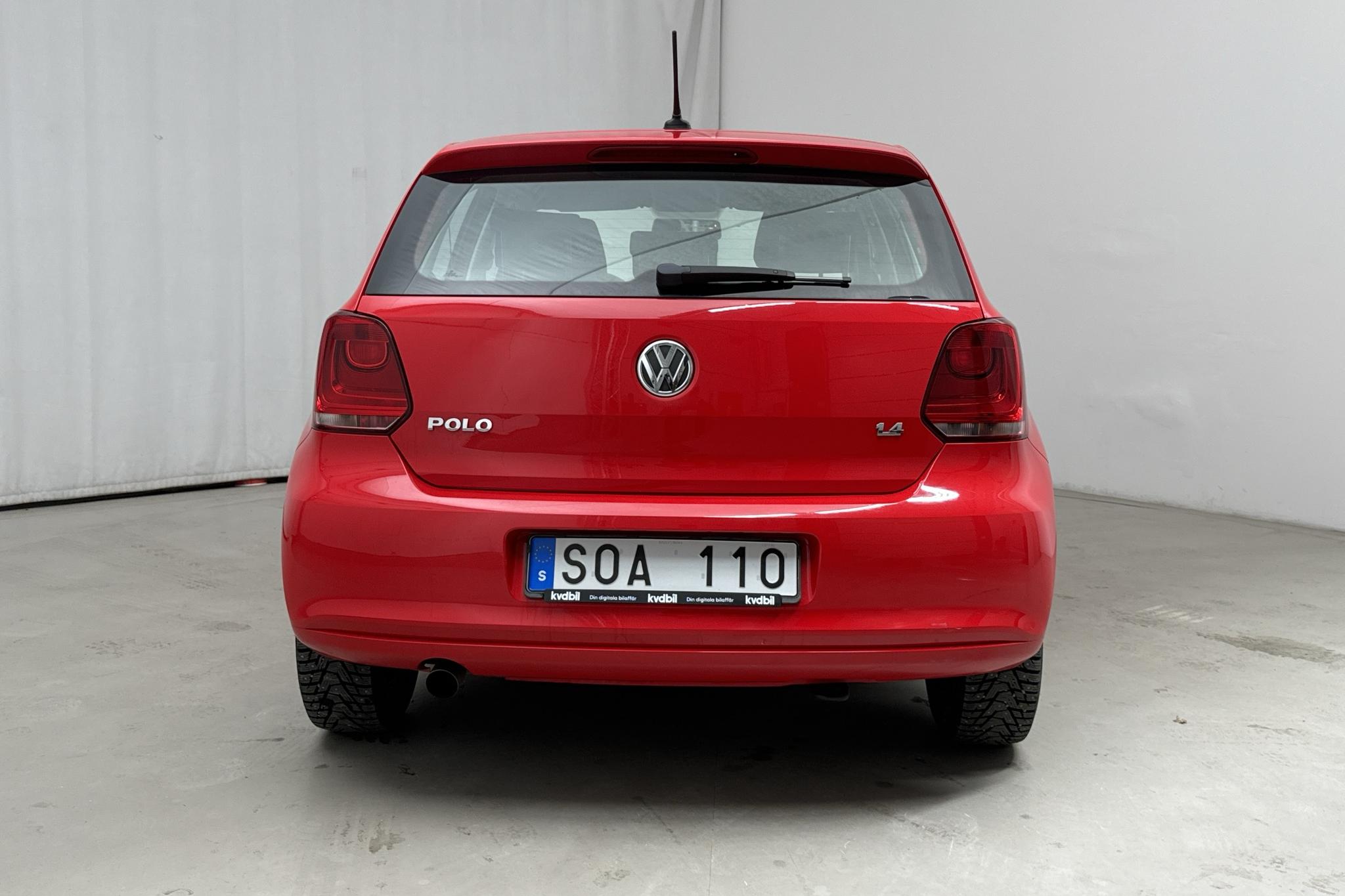 VW Polo 1.4 5dr (85hk) - 9 404 mil - Manuell - röd - 2014