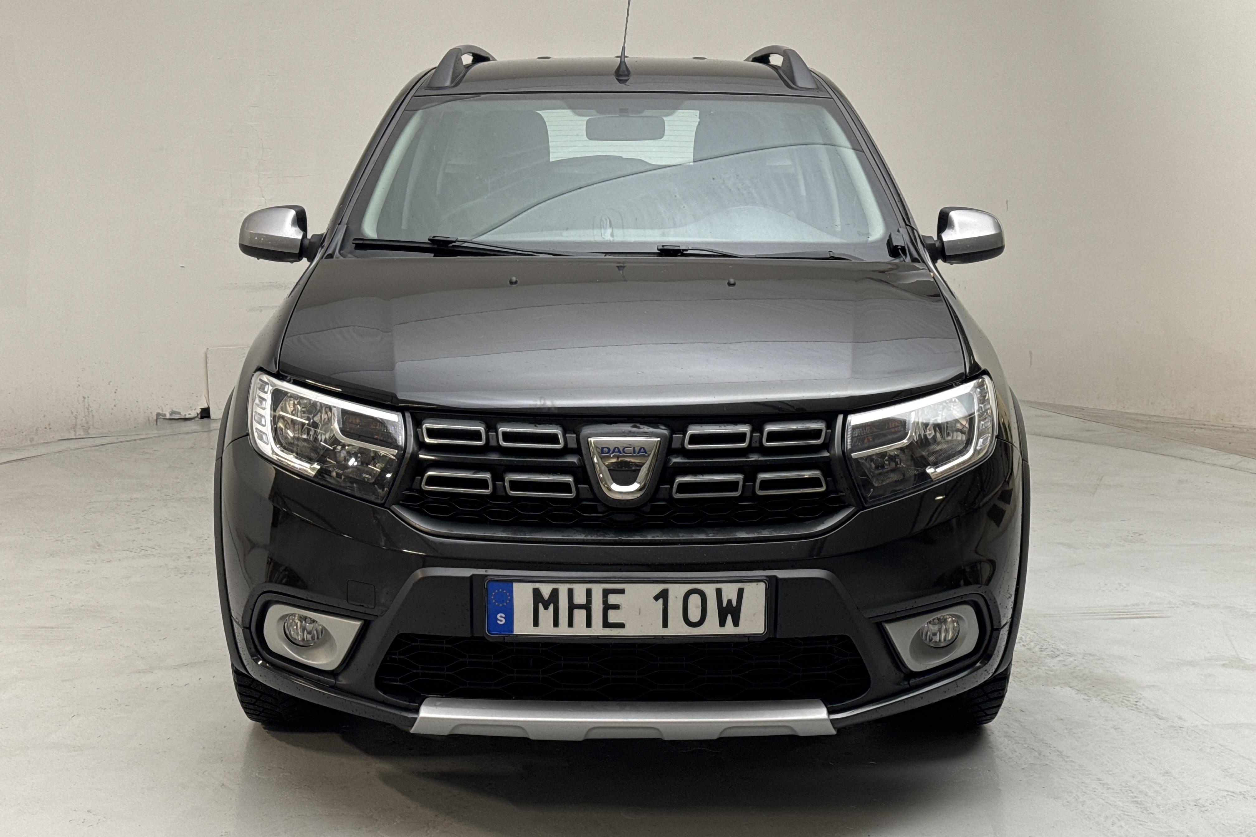 Dacia Logan MCV 0.9 TCe (90hk) - 5 560 mil - Manuell - svart - 2019