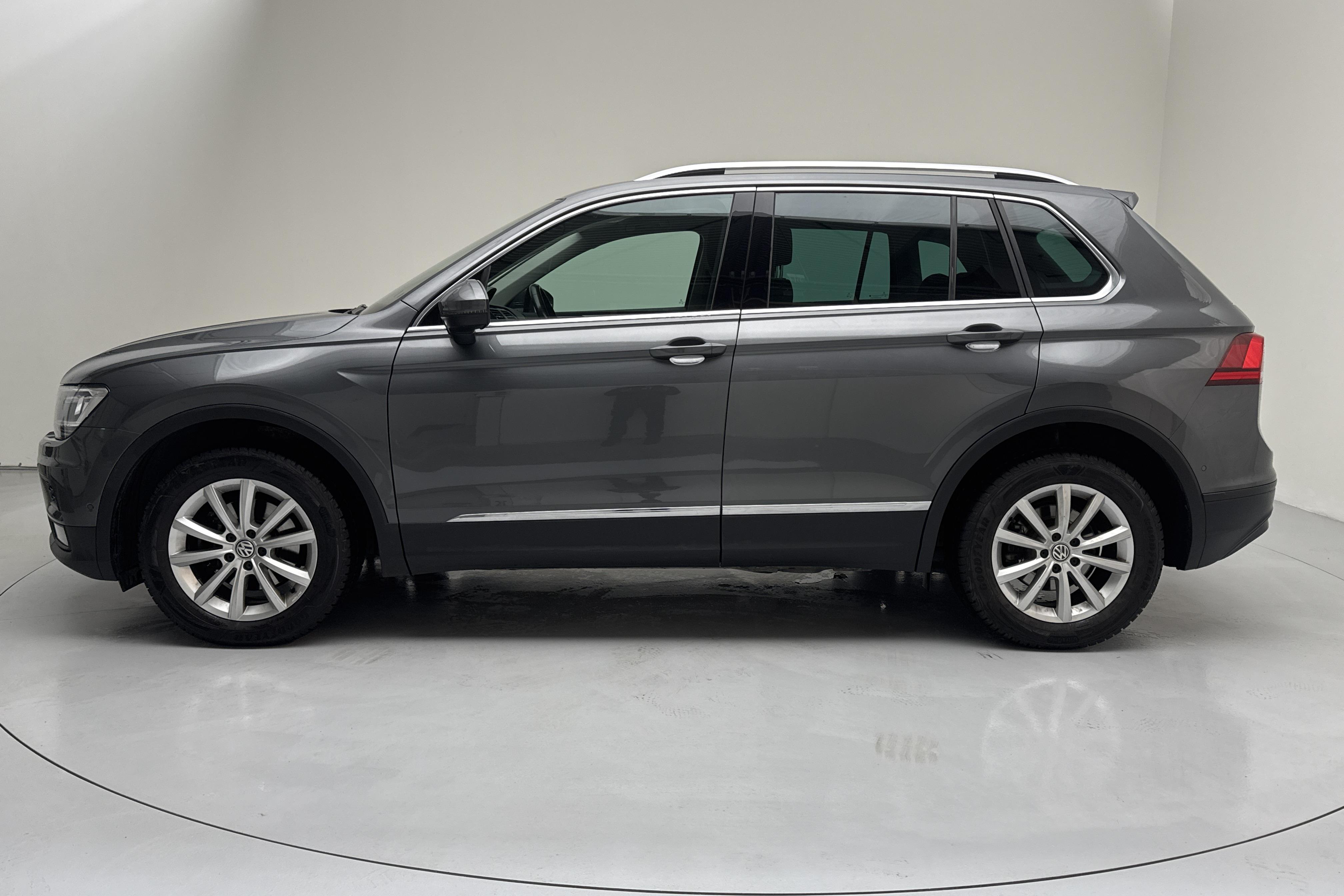 VW Tiguan 1.4 TSI 4MOTION (150hk) - 9 091 mil - Automat - Dark Grey - 2018