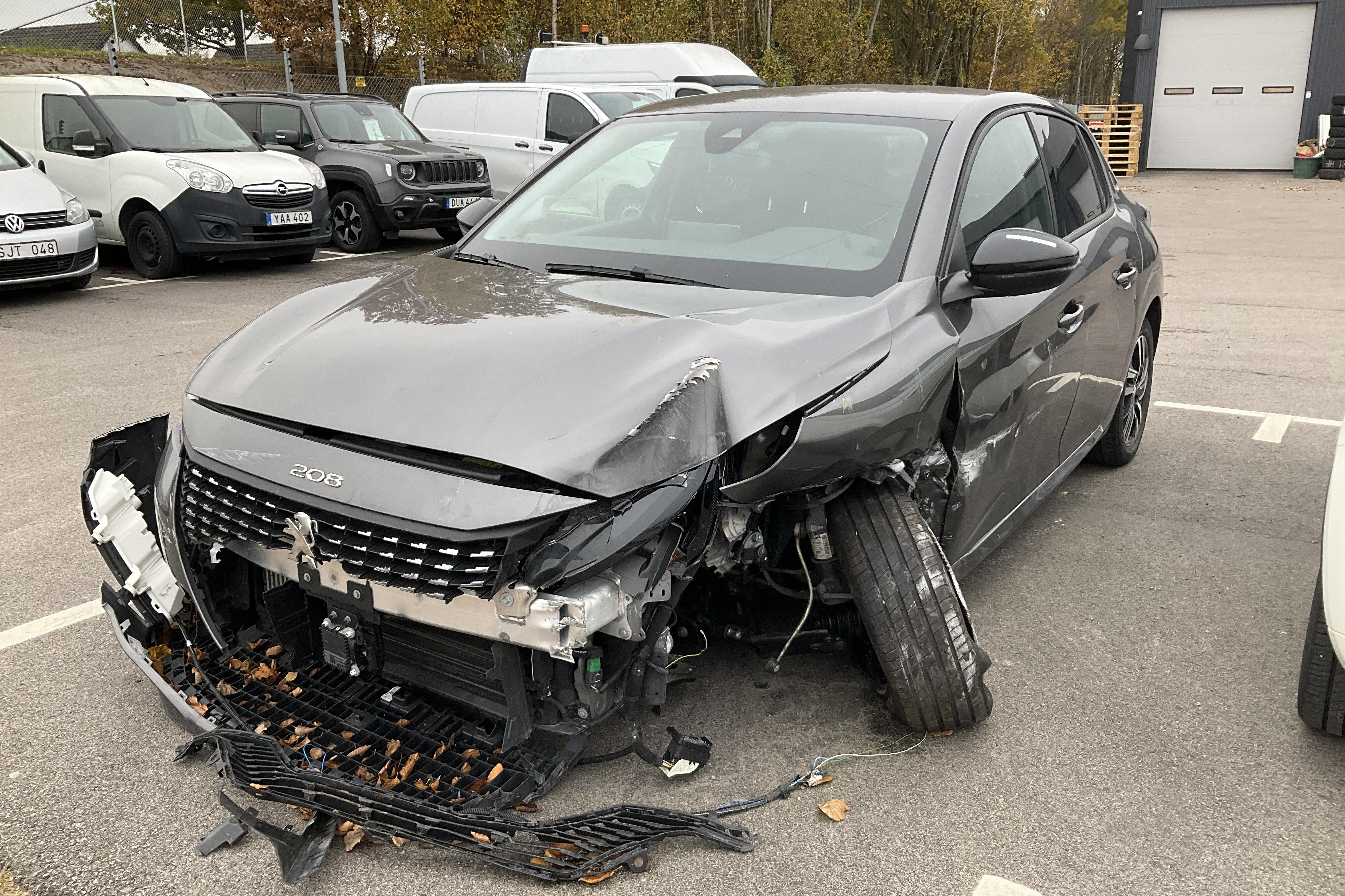 Peugeot 208 1.2 PureTech 5dr (100hk) - 0 mil - Automat - grå - 2023