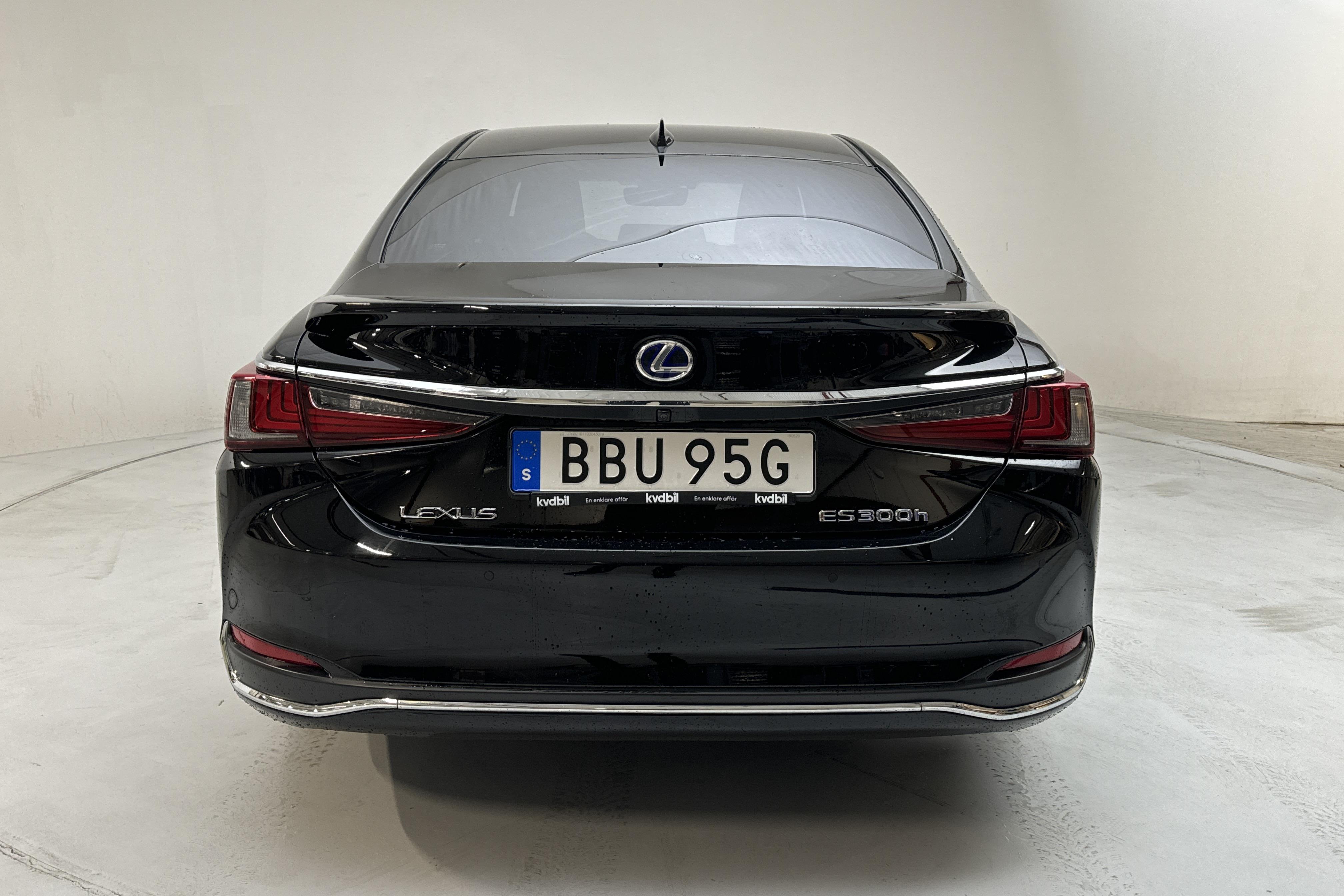 Lexus ES 300h (218hk) - 97 180 km - Automatic - black - 2019