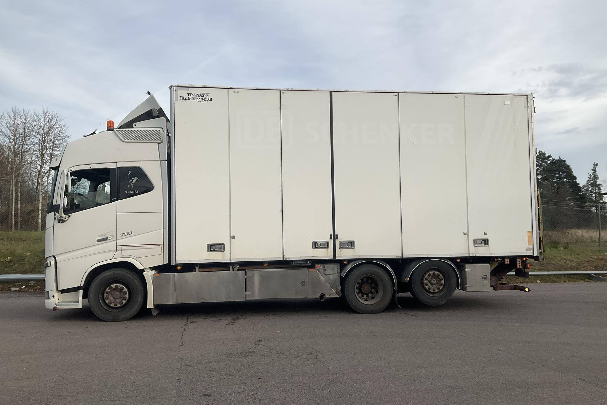 Volvo FH16 - 1 014 386 km - Automat - vit - 2013