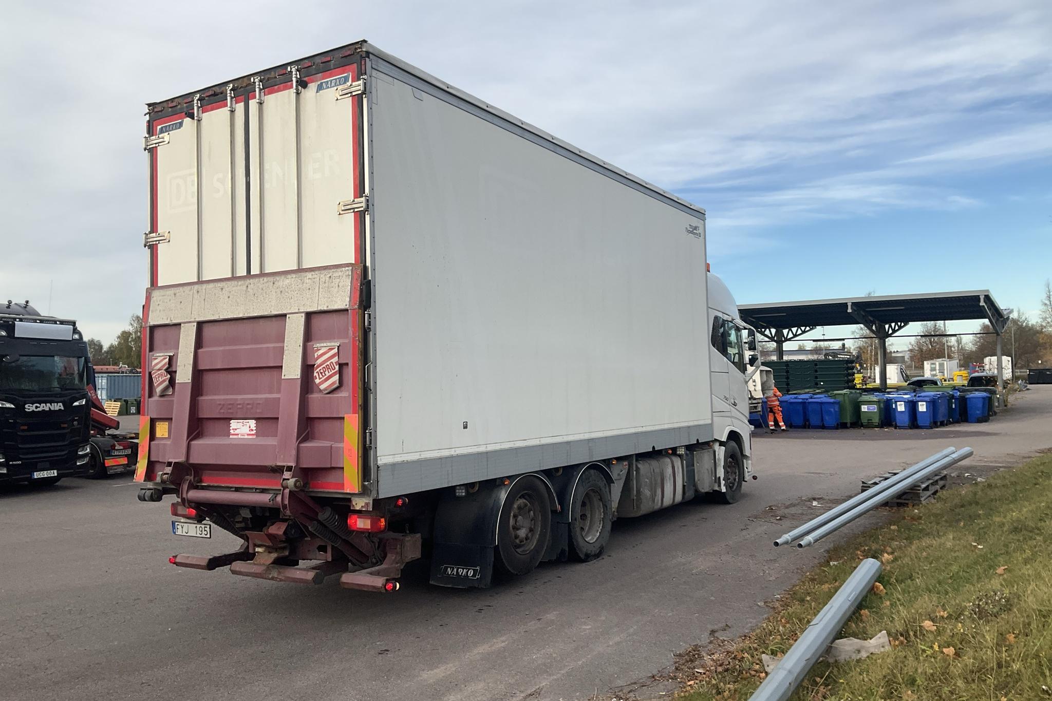 Volvo FH16 - 1 014 386 km - Automat - vit - 2013