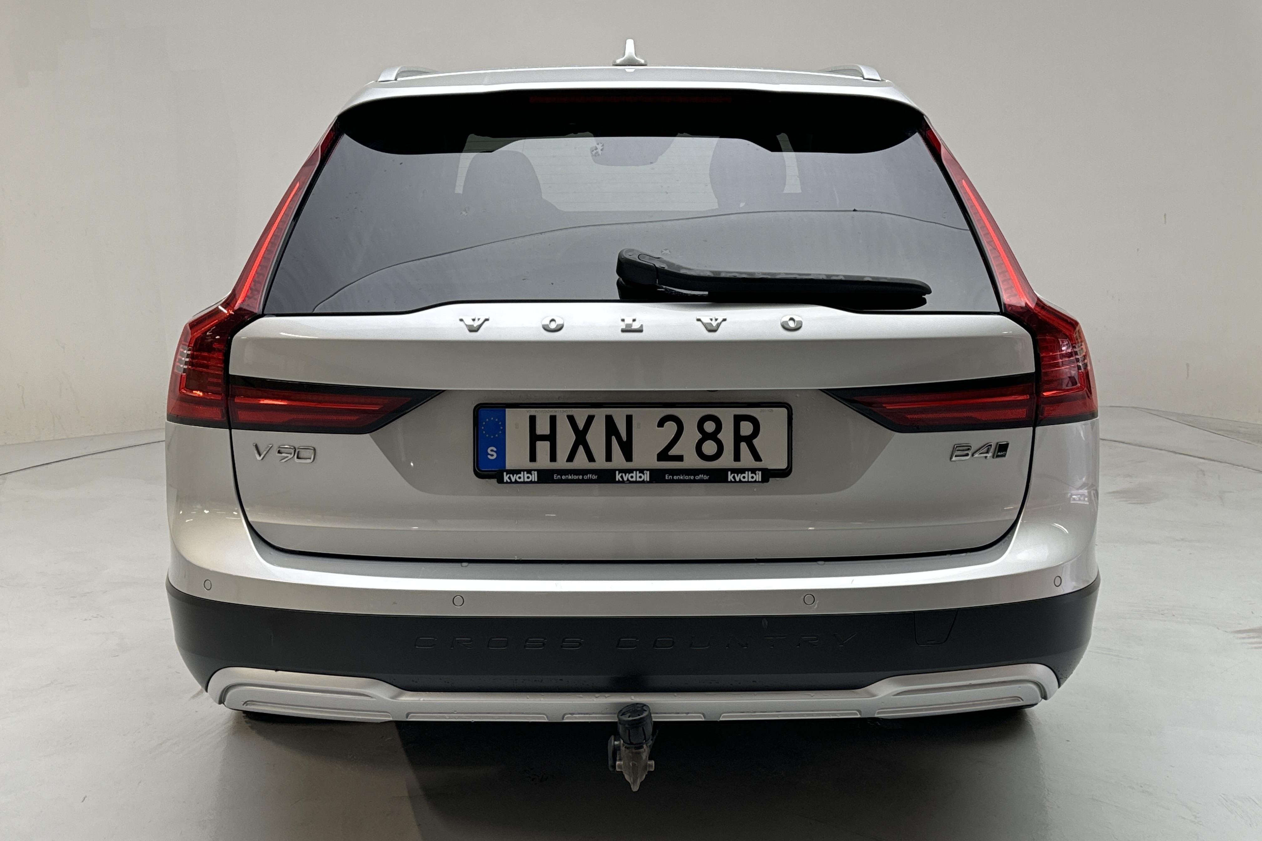 Volvo V90 B4 Cross Country AWD Mildhybrid, Diesel (197hk) - 14 451 mil - Automat - silver - 2021