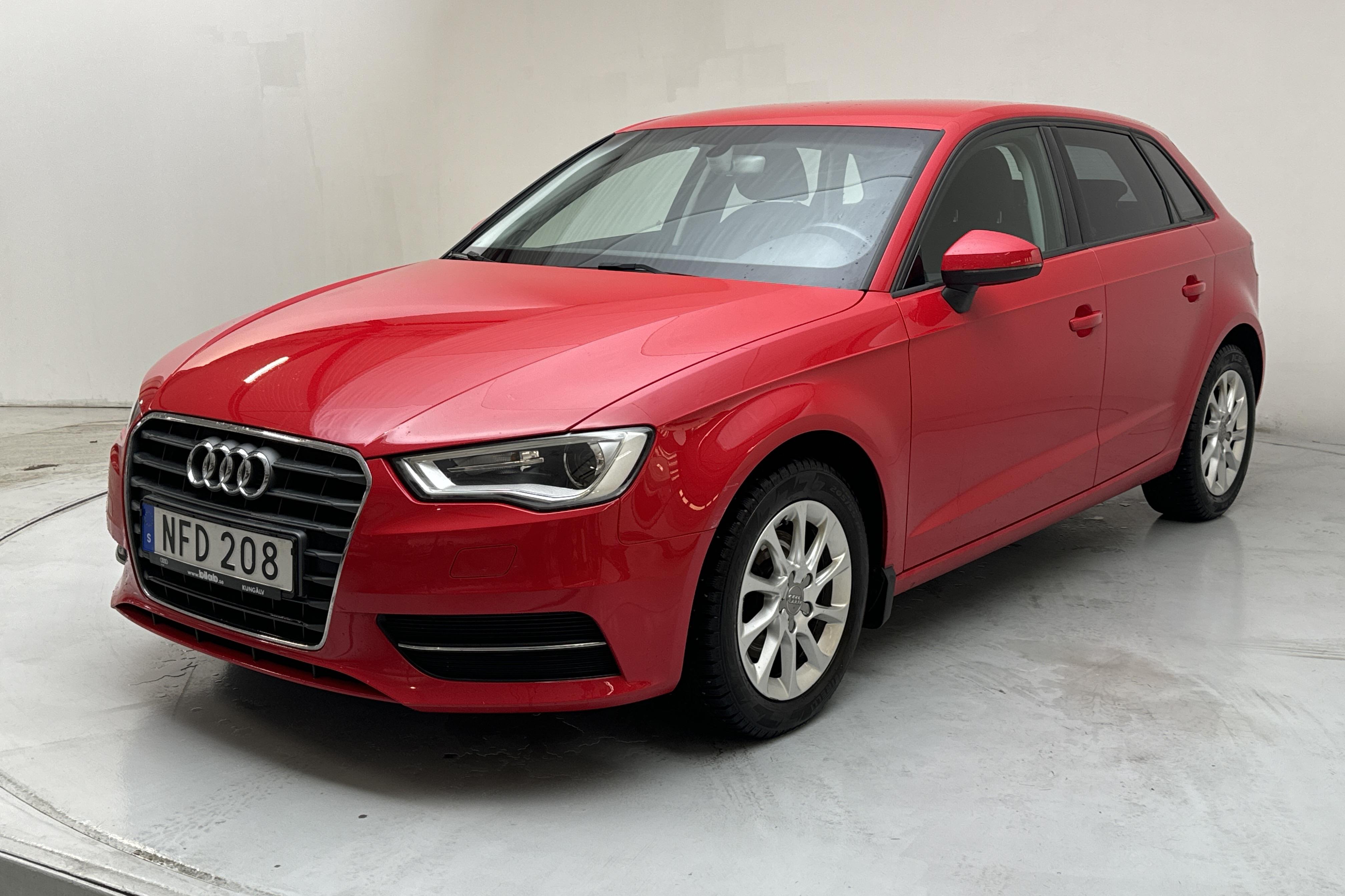 Audi A3 1.2 TFSI Sportback (110hk) - 91 730 km - Käsitsi - punane - 2016