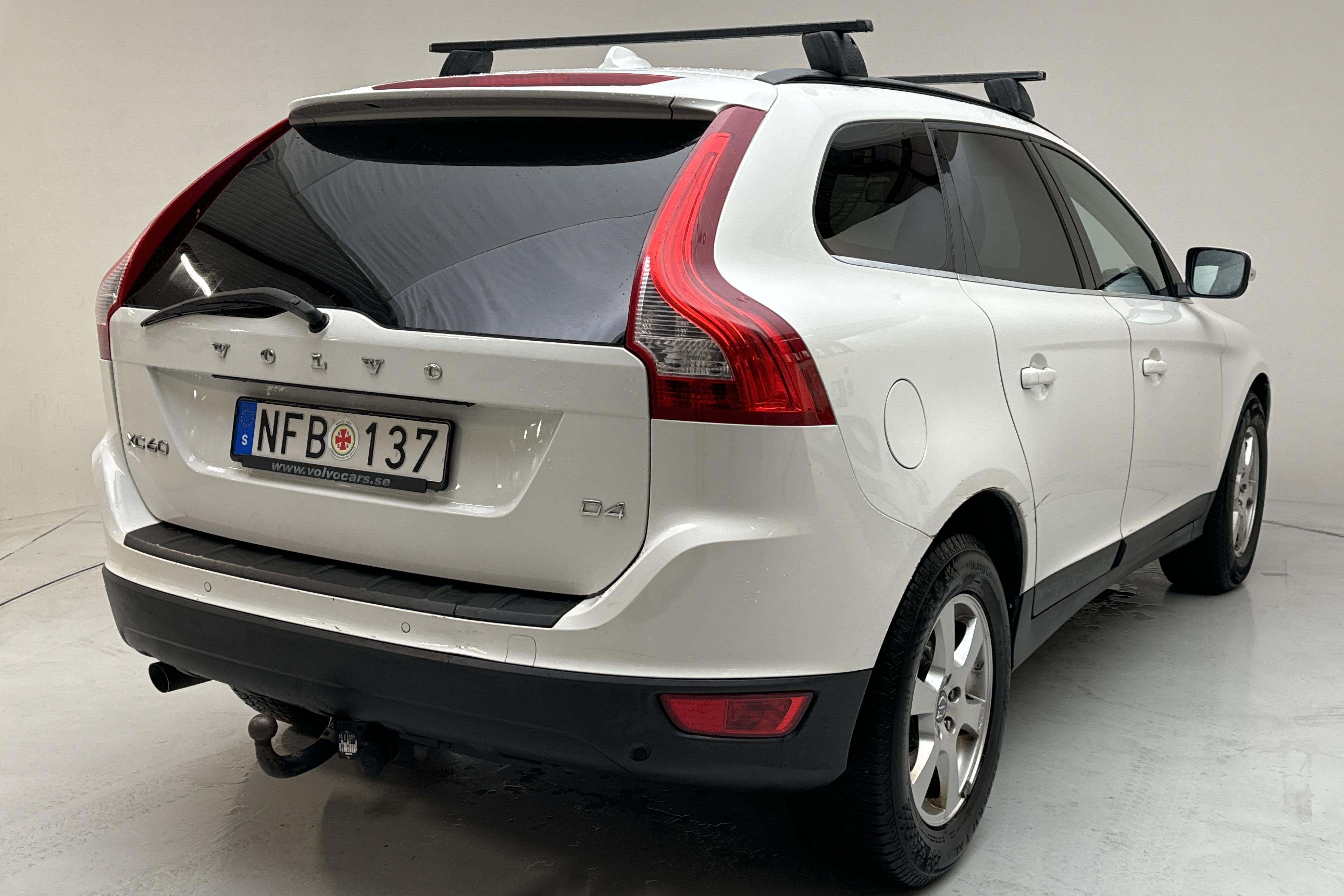 Volvo XC60 D4 2WD (163hk) - 27 013 mil - Manuell - vit - 2013