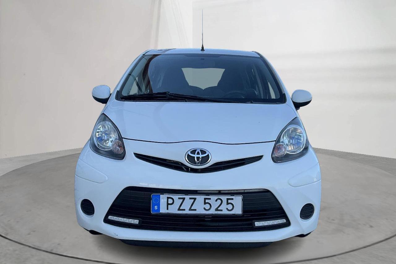 Toyota Aygo 1.0 VVT-i 5dr (68hk) - 119 210 km - Manual - white - 2014