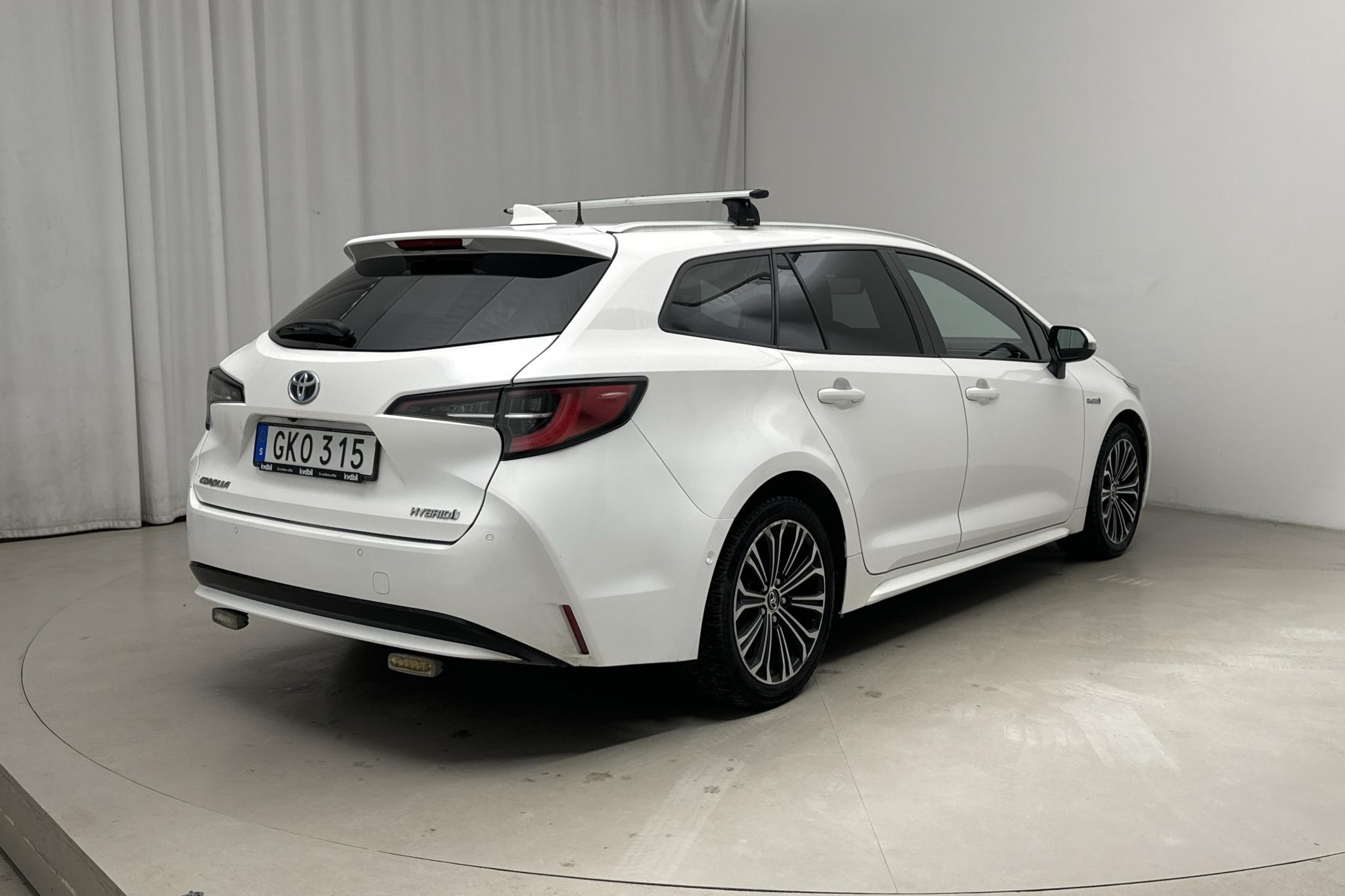 Toyota Corolla 1.8 Hybrid Touring Sports (122hk) - 26 611 mil - Automat - vit - 2019