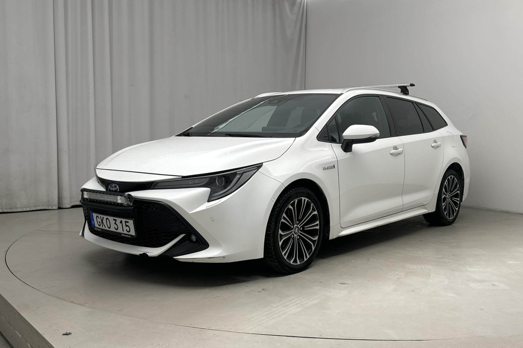 Toyota Corolla 1.8 Hybrid Touring Sports (122hk) - 26 611 mil - Automat - vit - 2019