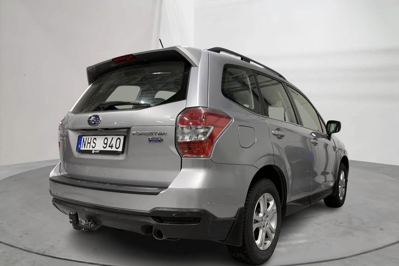 Subaru Forester 2.0D (147hk) - 295 330 km - Manualna - srebro - 2013