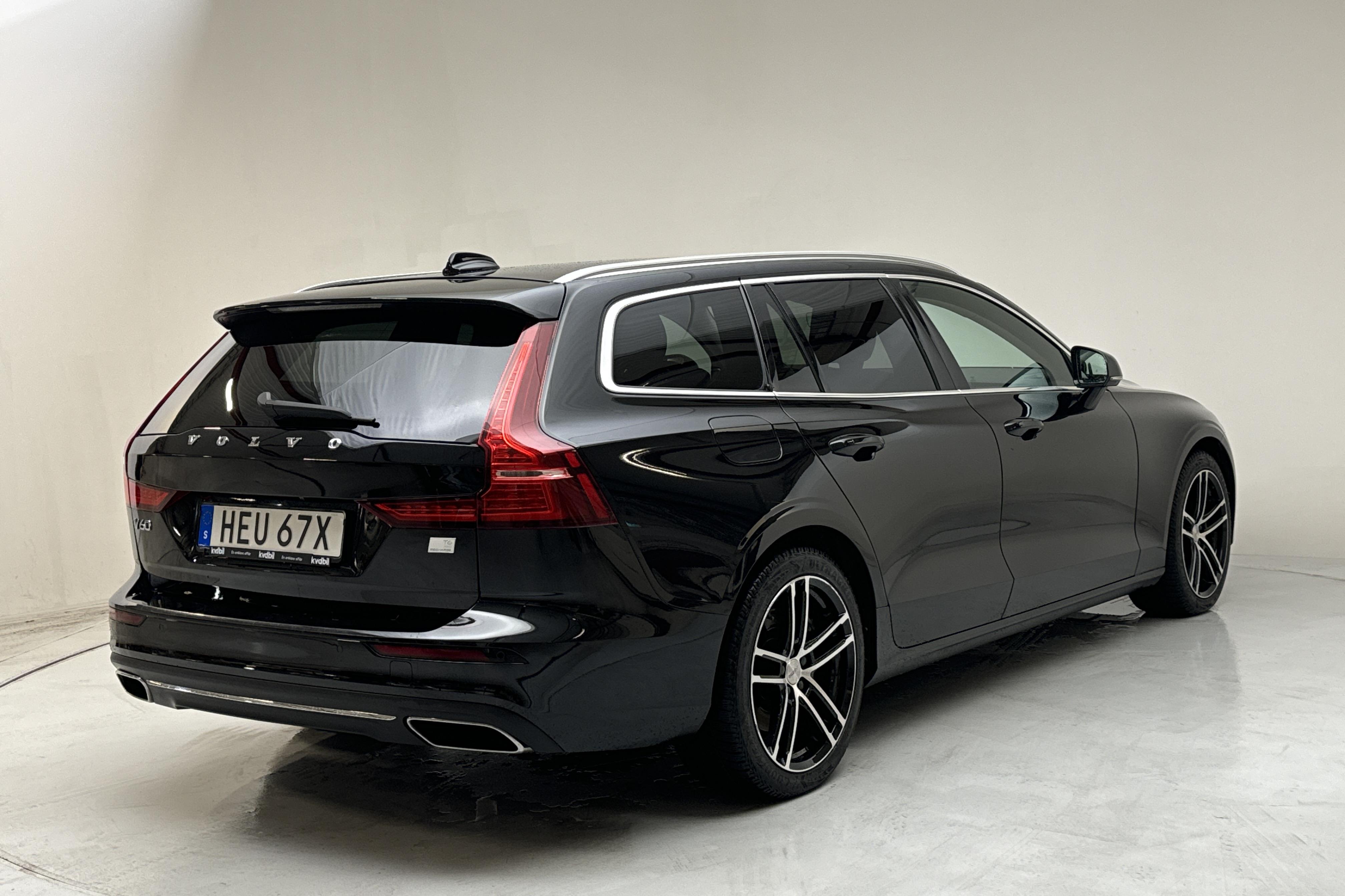 Volvo V60 T6 AWD Twin Engine (340hk) - 74 970 km - Automaattinen - musta - 2022