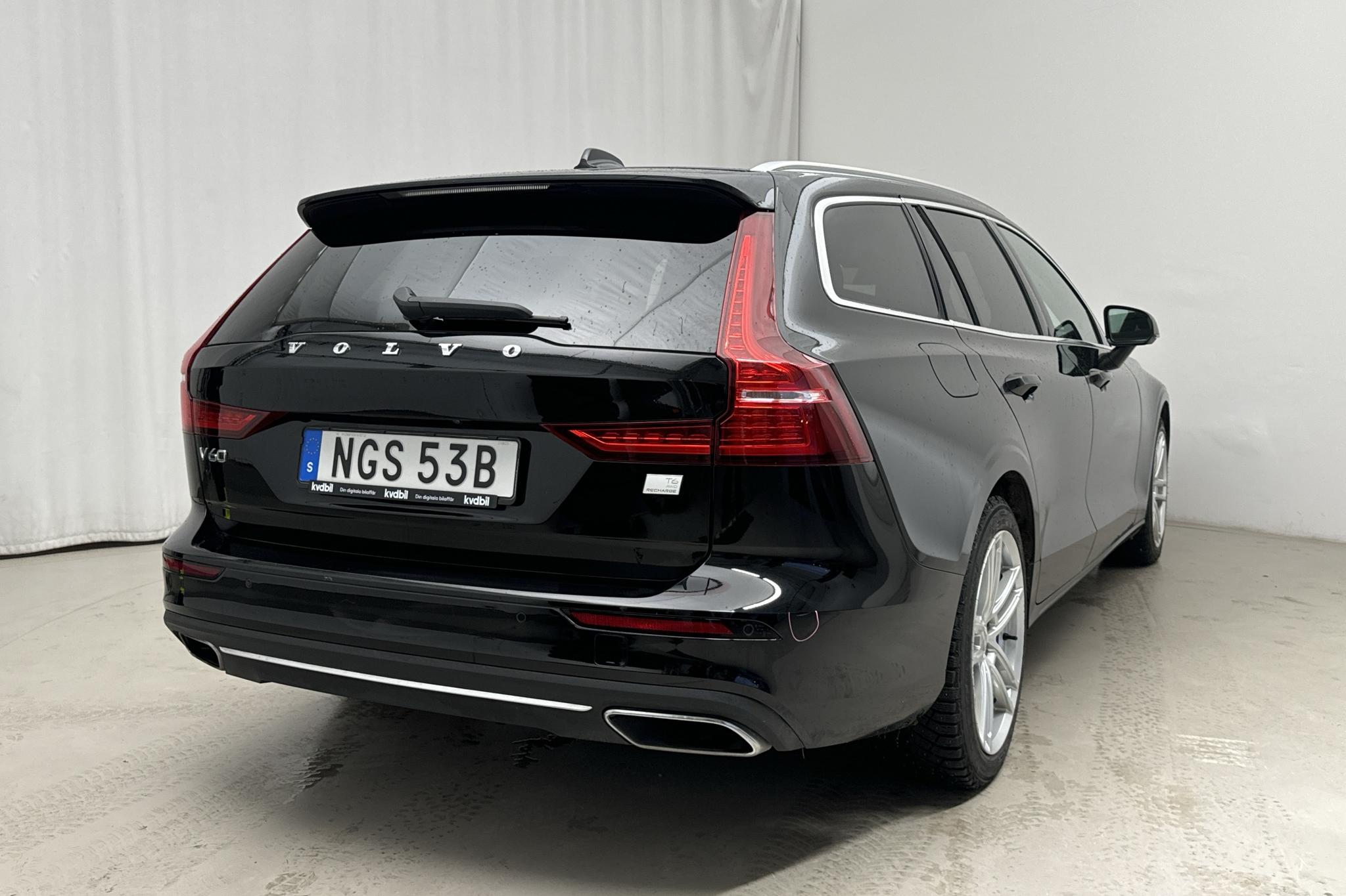 Volvo V60 T6 AWD Twin Engine (340hk) - 48 260 km - Automatyczna - czarny - 2022