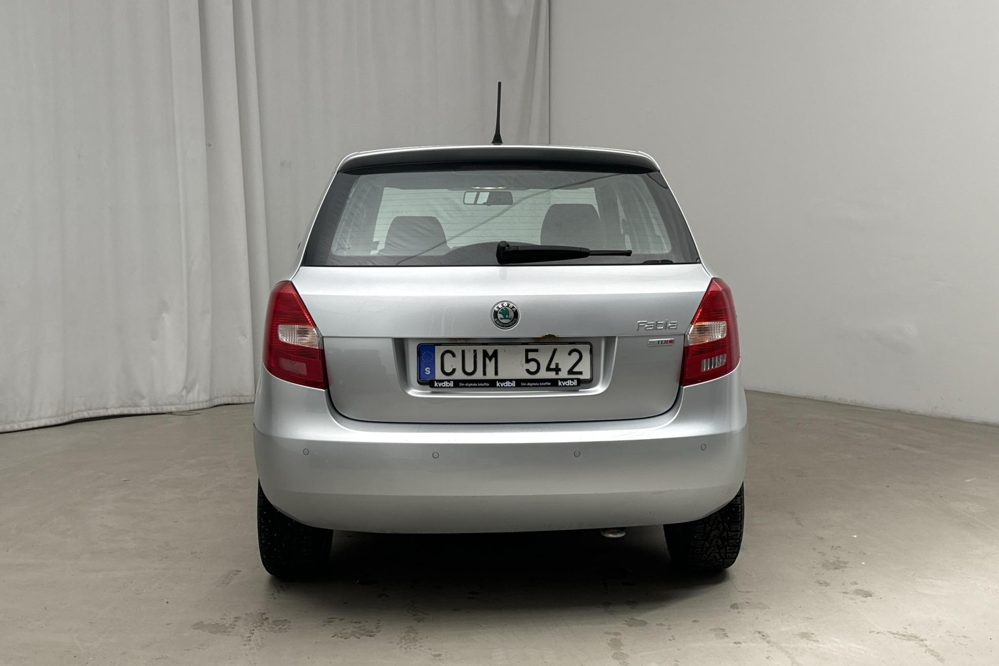 Skoda Fabia 1.6 TDI (90hk) - 156 800 km - Manual - silver - 2012