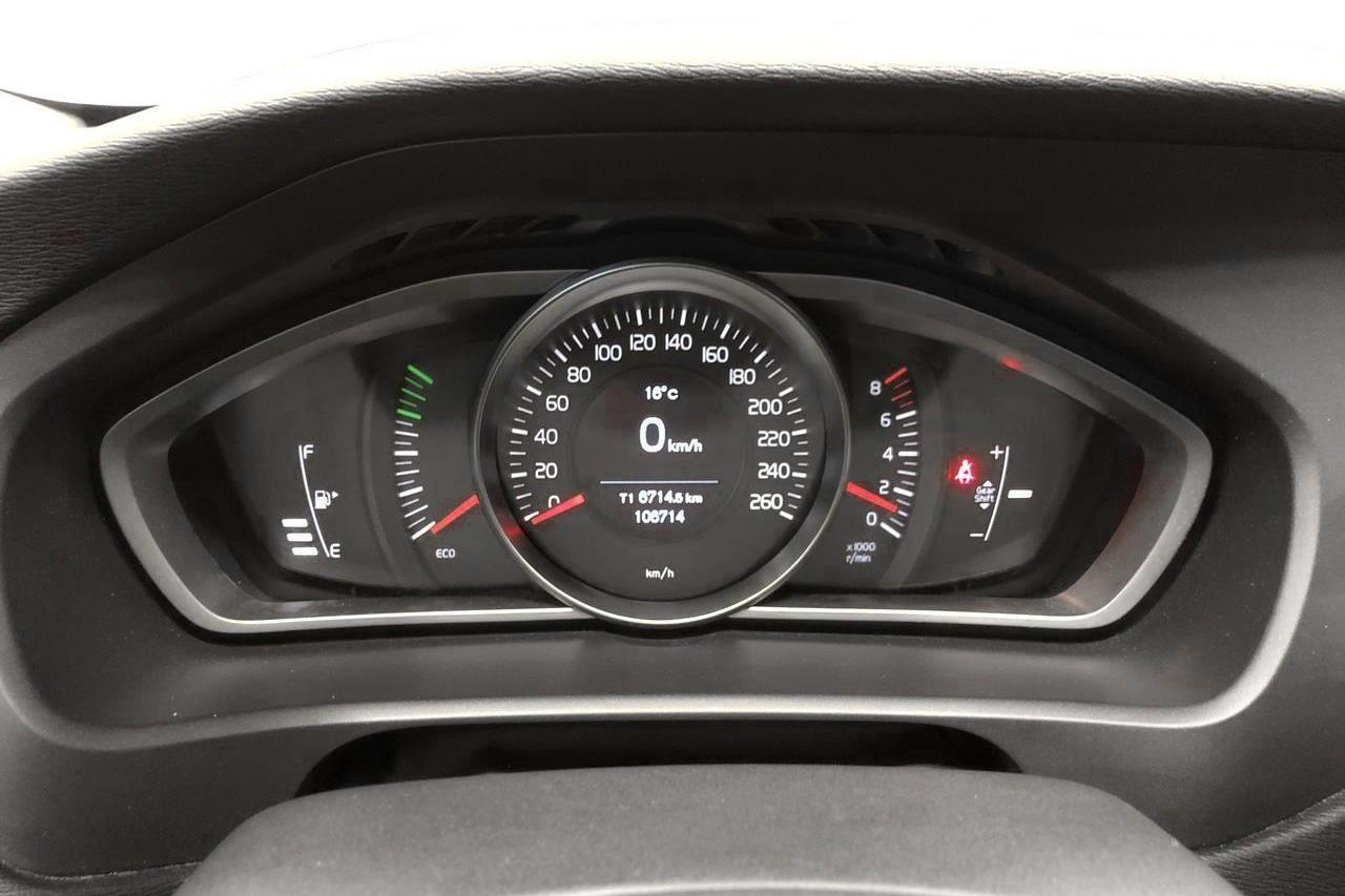 Volvo V40 T2 (120hk) - 106 710 km - Manuaalinen - sininen - 2015