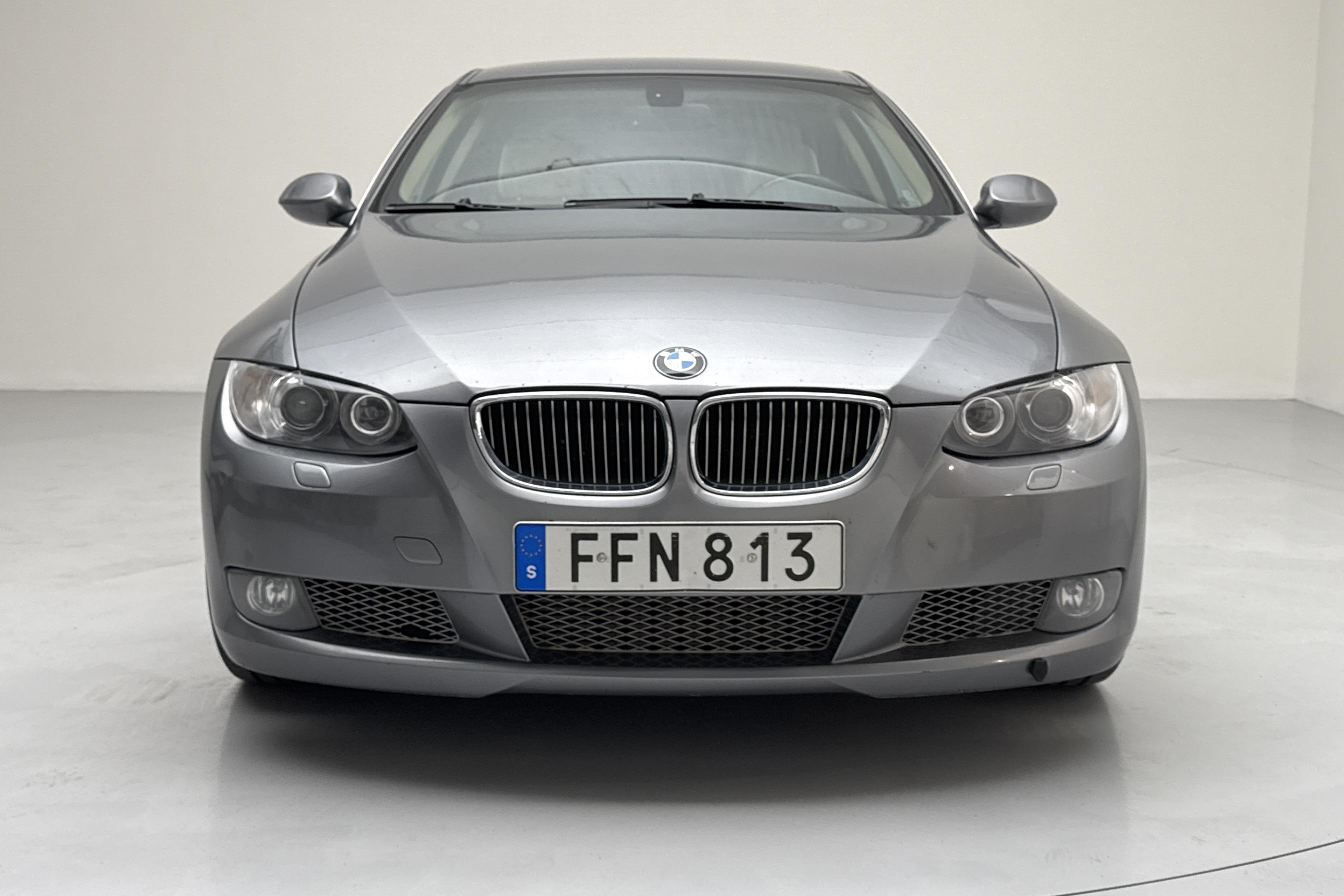 BMW 335i Coupé, E92 (306hk) - 20 372 mil - Automat - grå - 2007