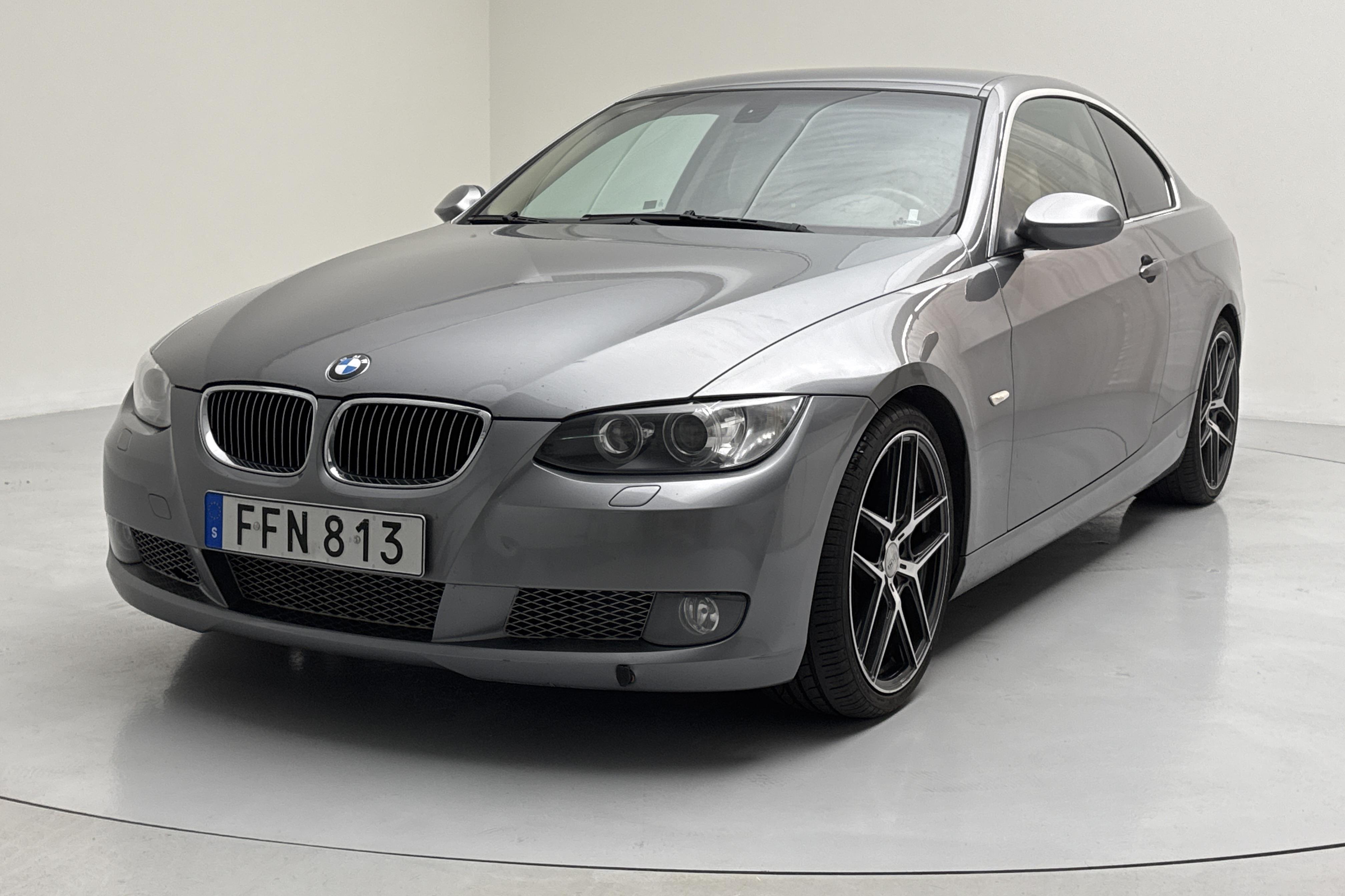 BMW 335i Coupé, E92 (306hk) - 20 372 mil - Automat - grå - 2007