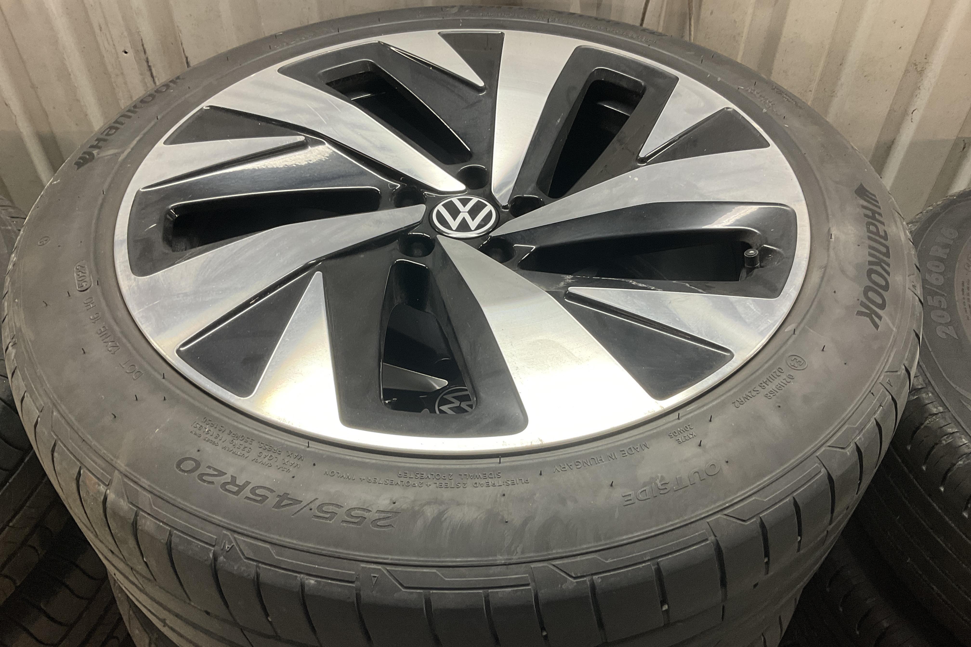 VW ID.4 77kWh (204hk) - 64 890 km - Automaatne - valge - 2021