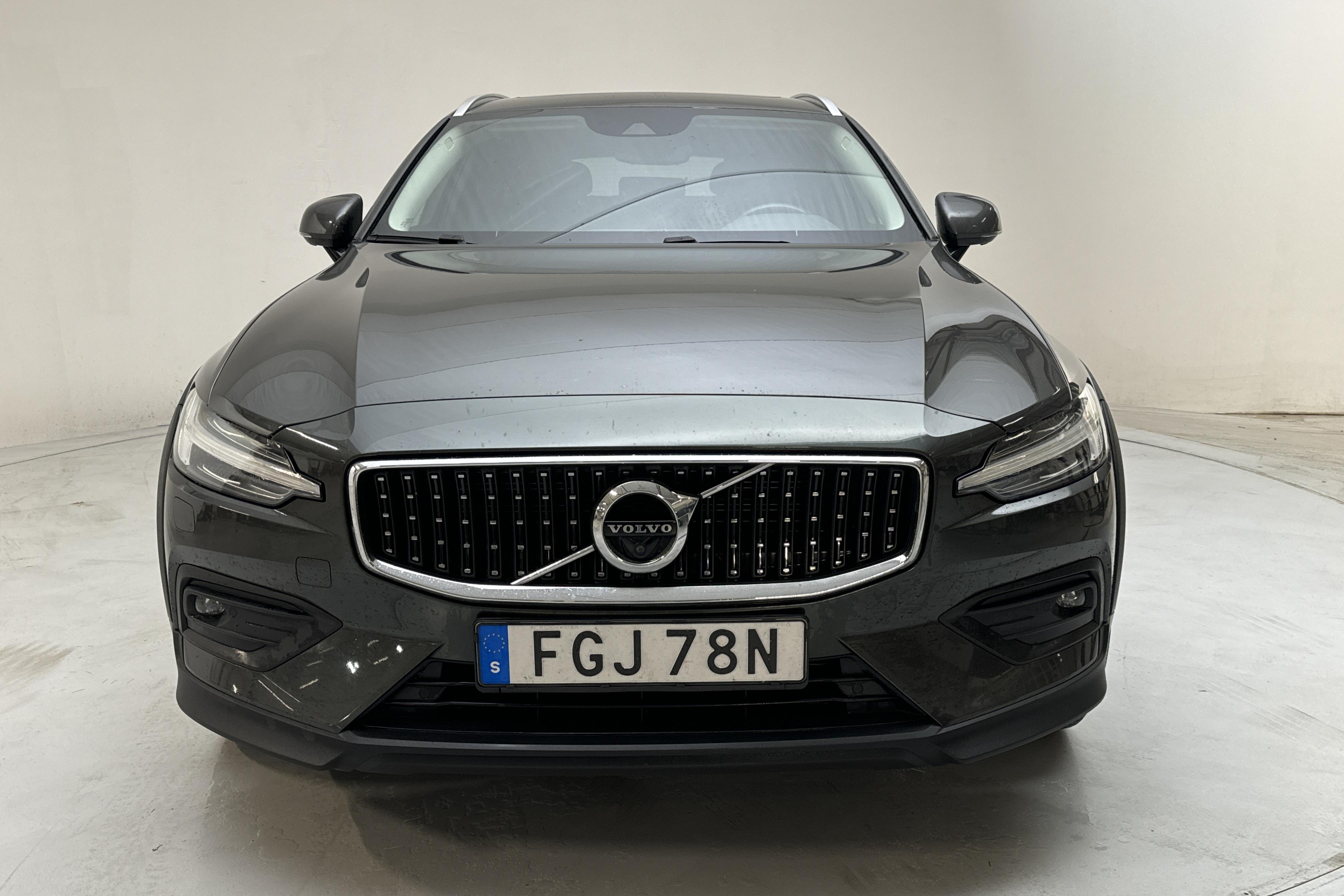 Volvo V60 B4 Cross Country AWD Mildhybrid, Diesel (197hk) - 11 531 mil - Automat - Dark Grey - 2021