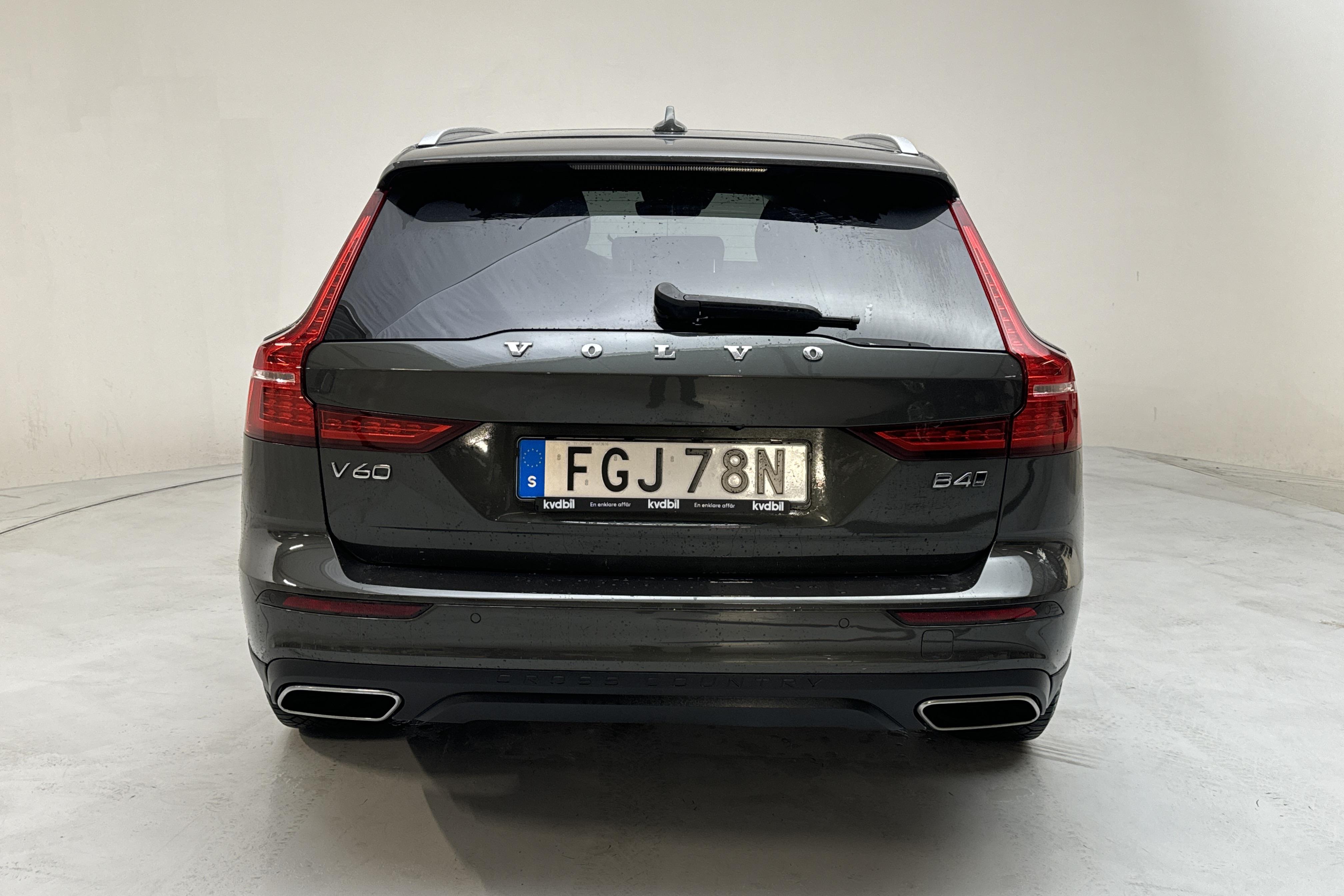 Volvo V60 B4 Cross Country AWD Mildhybrid, Diesel (197hk) - 11 531 mil - Automat - Dark Grey - 2021