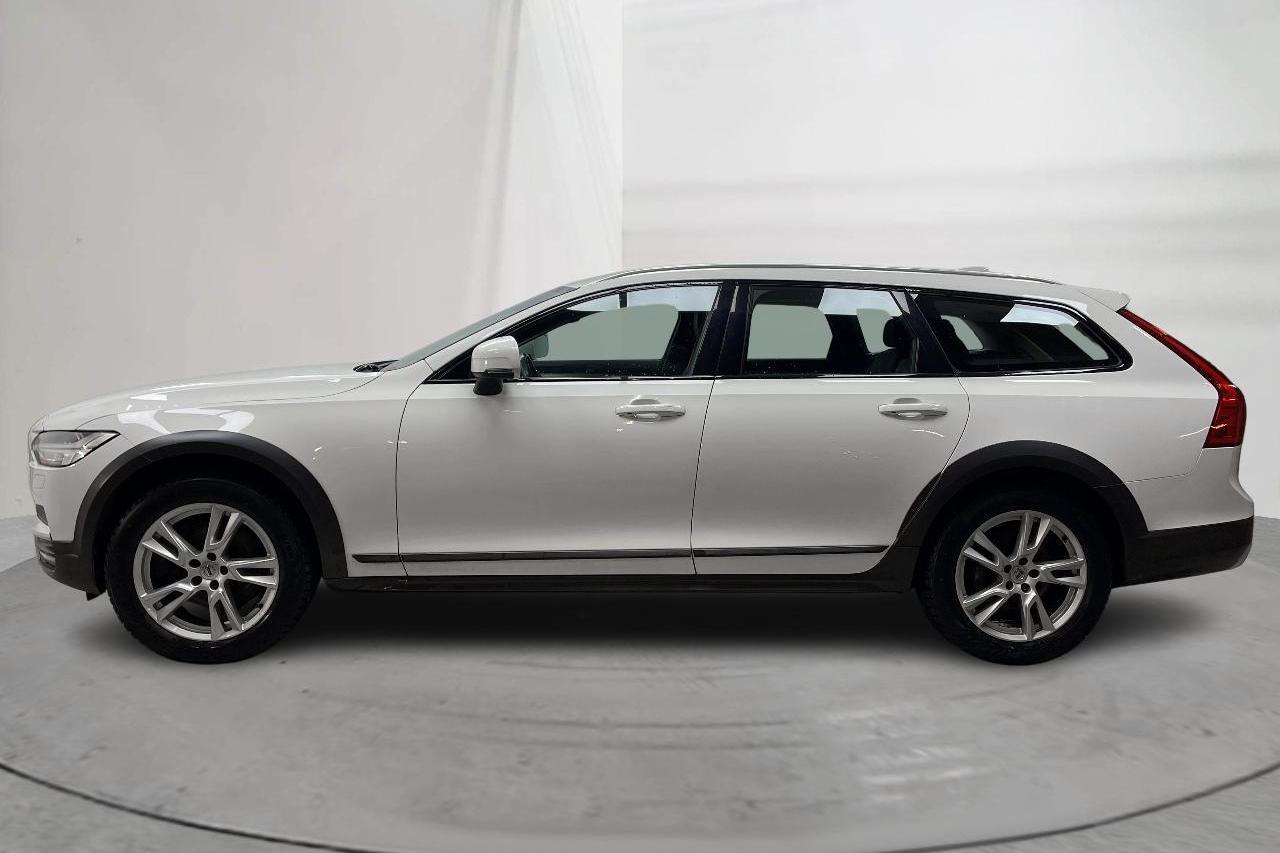 Volvo V90 D4 Cross Country AWD (190hk) - 24 287 mil - Automat - vit - 2019