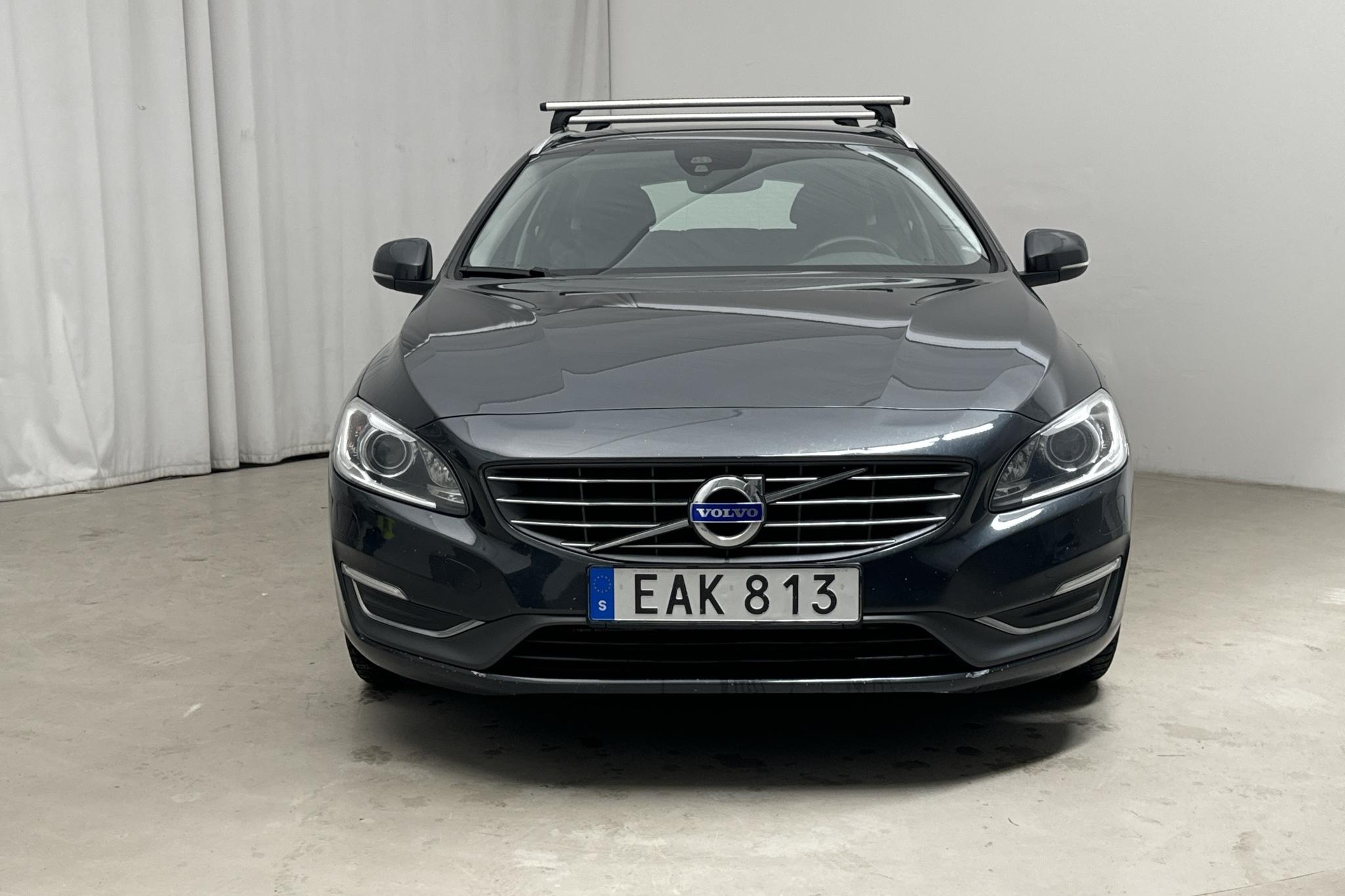 Volvo V60 D4 (181hk) - 194 890 km - Manual - gray - 2015