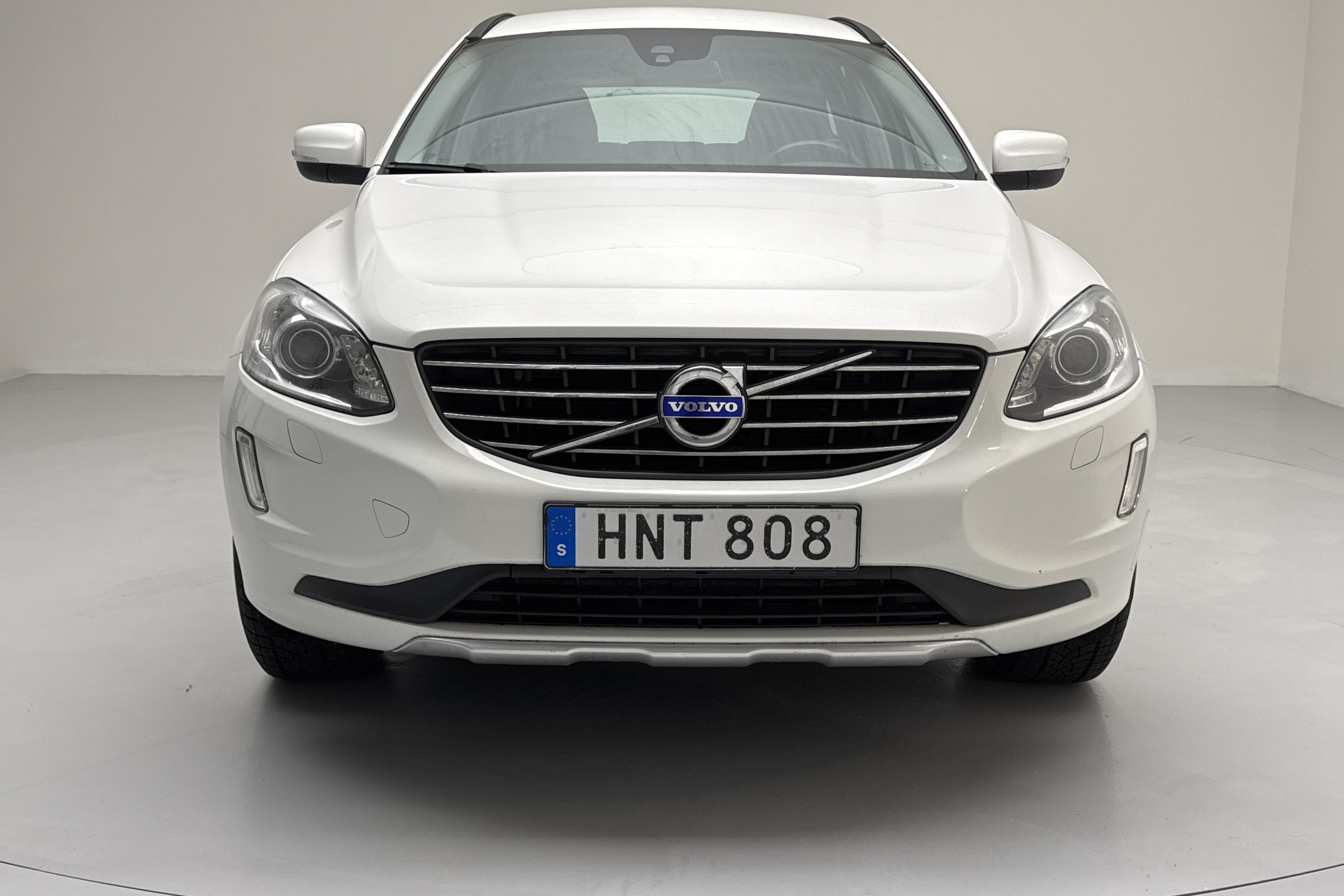 Volvo XC60 D4 2WD (181hk) - 208 130 km - Automatic - white - 2015