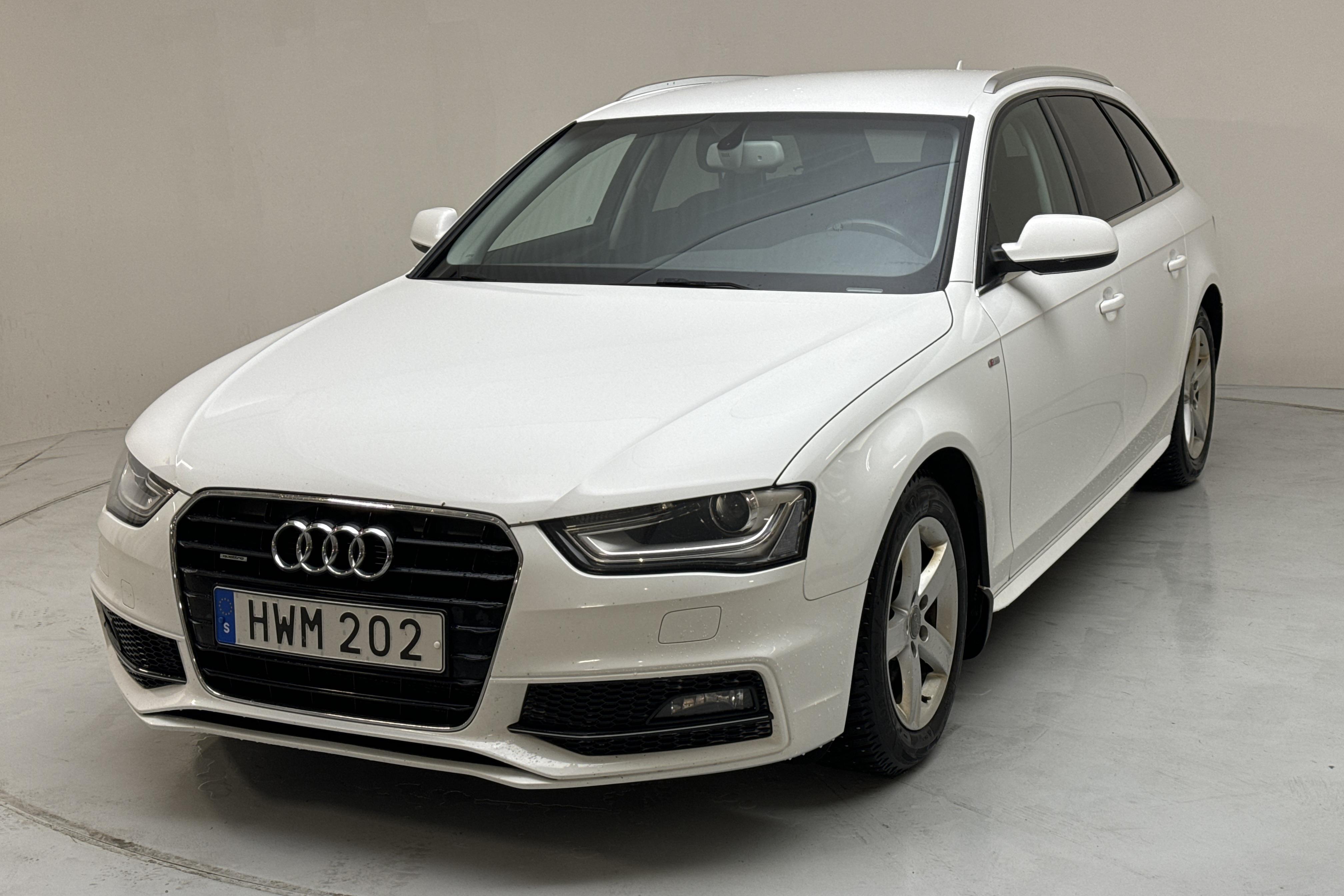 Audi A4 2.0 TDI Avant quattro (150hk) - 152 880 km - Manualna - biały - 2015