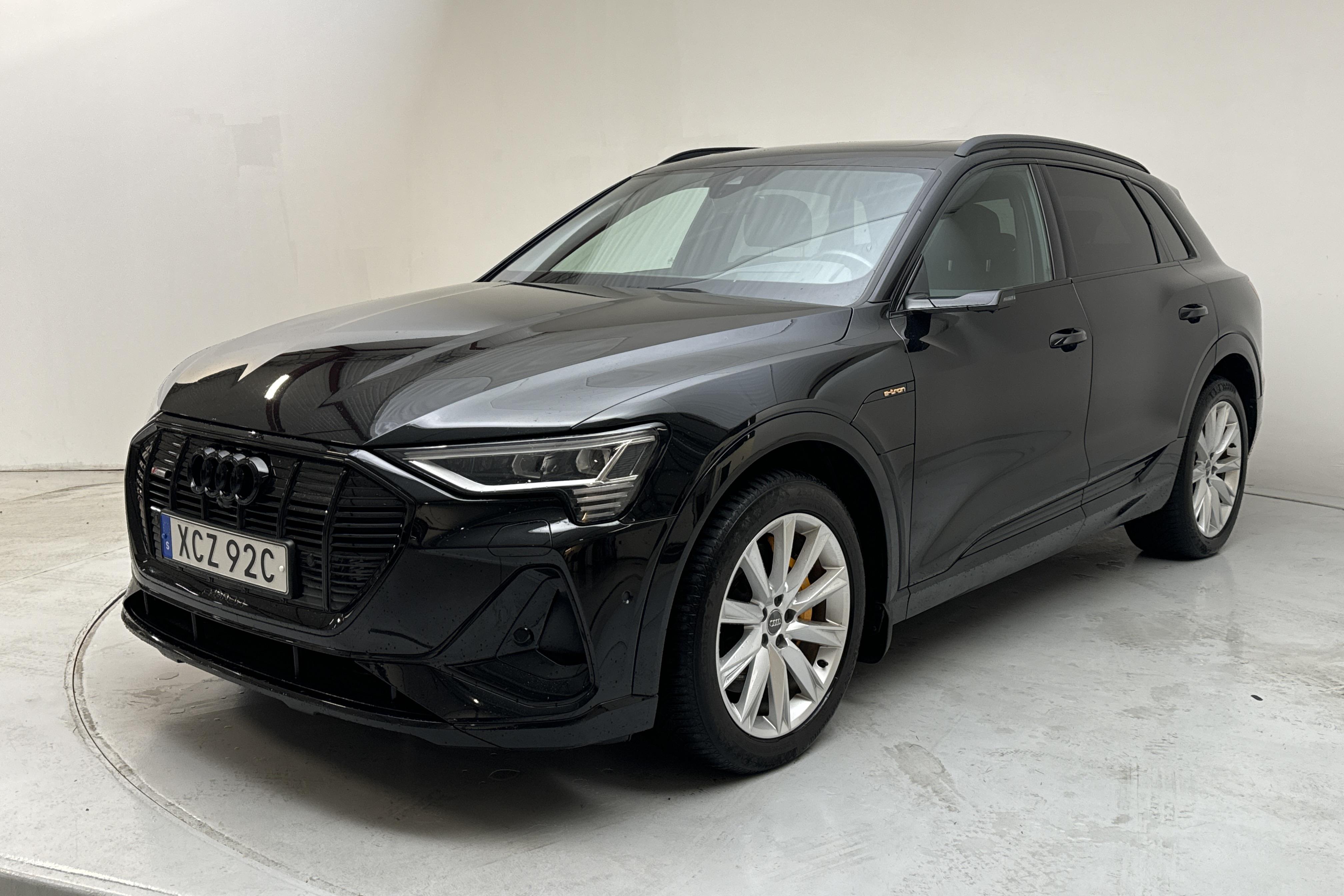 Audi e-tron 55 quattro 95 kWh (360hk) - 83 240 km - Automatic - black - 2021