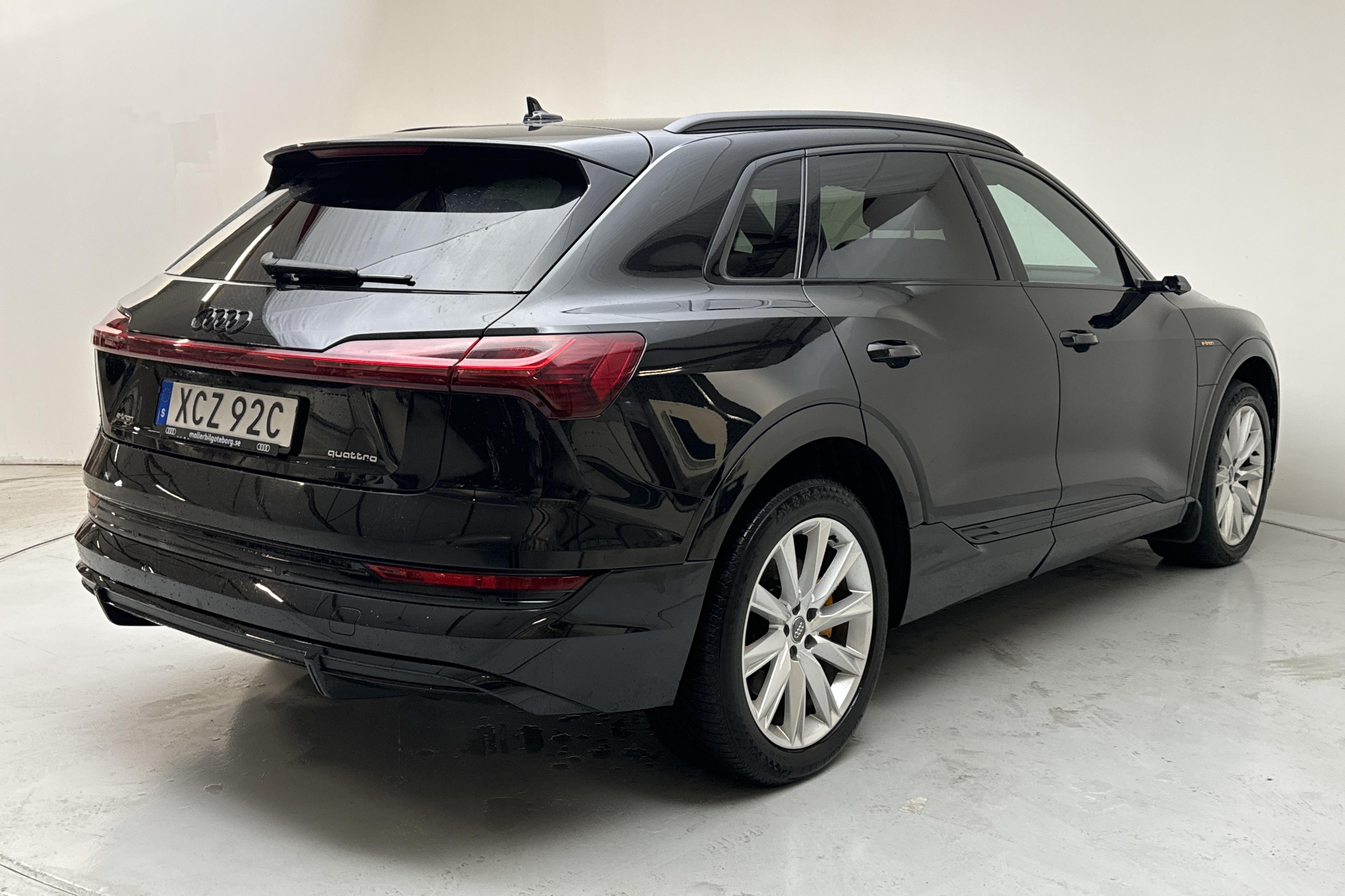 Audi e-tron 55 quattro 95 kWh (360hk) - 83 240 km - Automatic - black - 2021