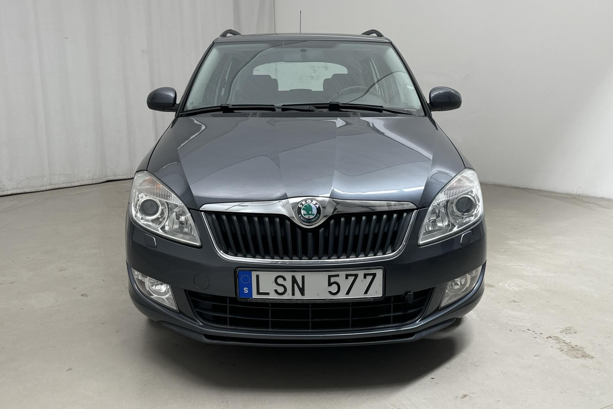 Skoda Fabia 1.2 Combi (70hk) - 6 336 mil - Manuell - Dark Grey - 2011