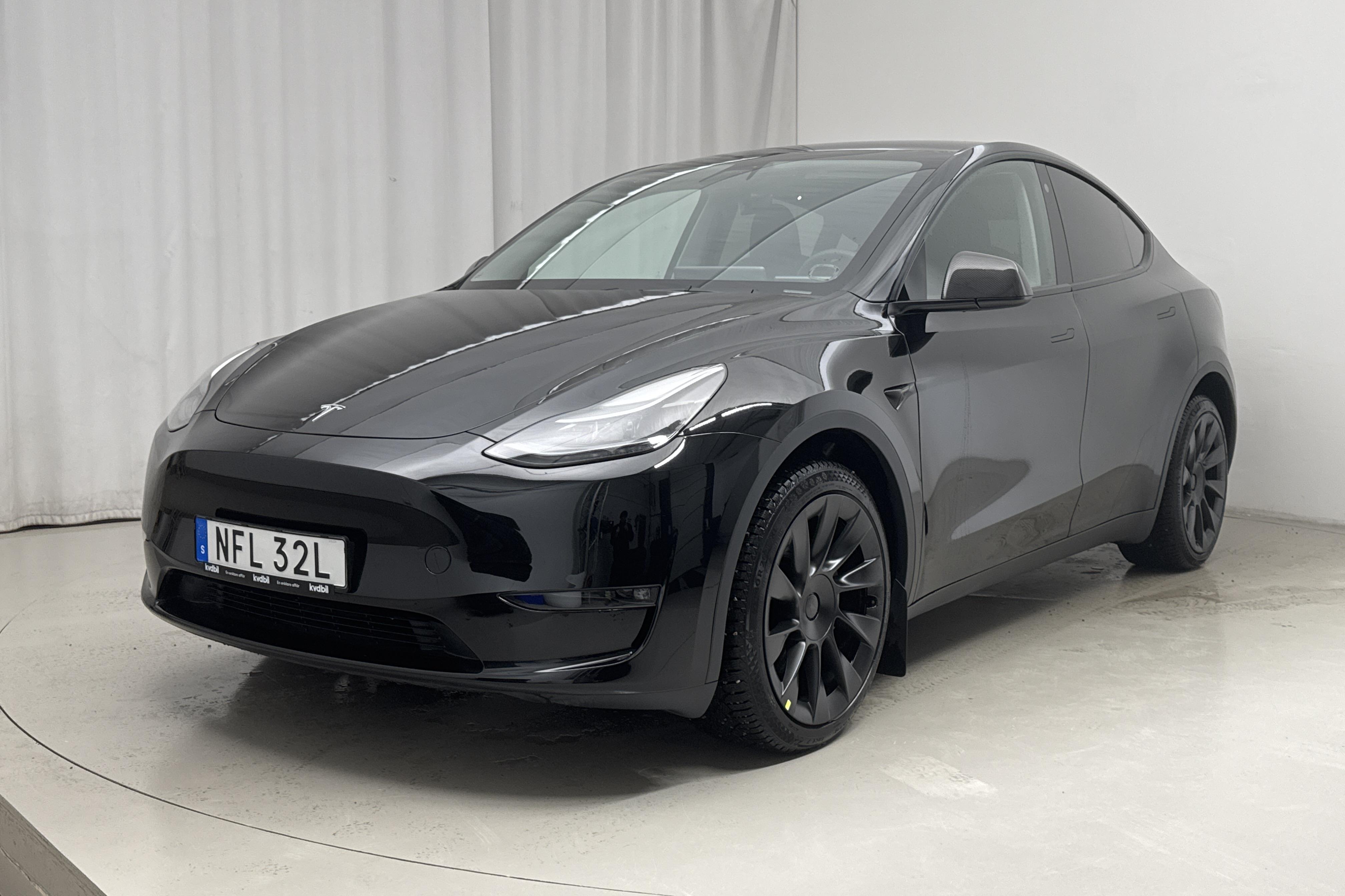 Tesla Model Y Long Range Dual Motor AWD - 2 047 mil - Automat - svart - 2023