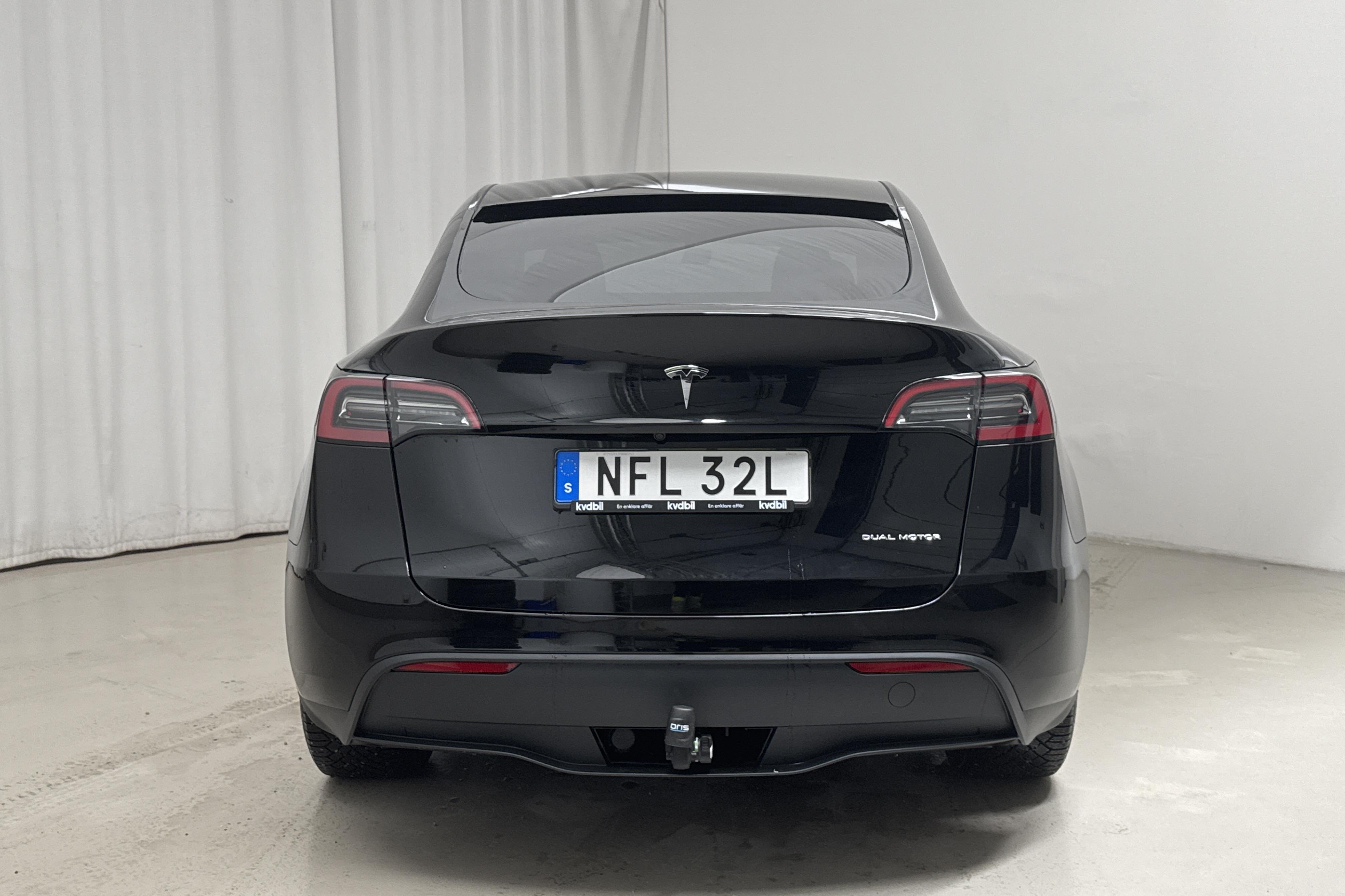 Tesla Model Y Long Range Dual Motor AWD - 2 047 mil - Automat - svart - 2023