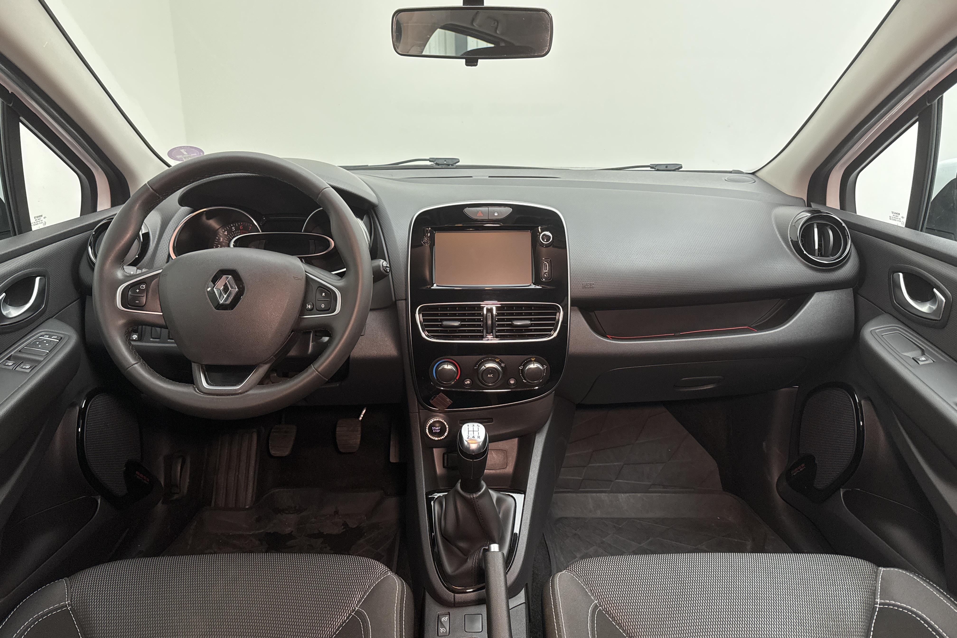 Renault Clio IV 0.9 TCe 75 5dr (75hk) - 13 092 mil - Manuell - vit - 2019