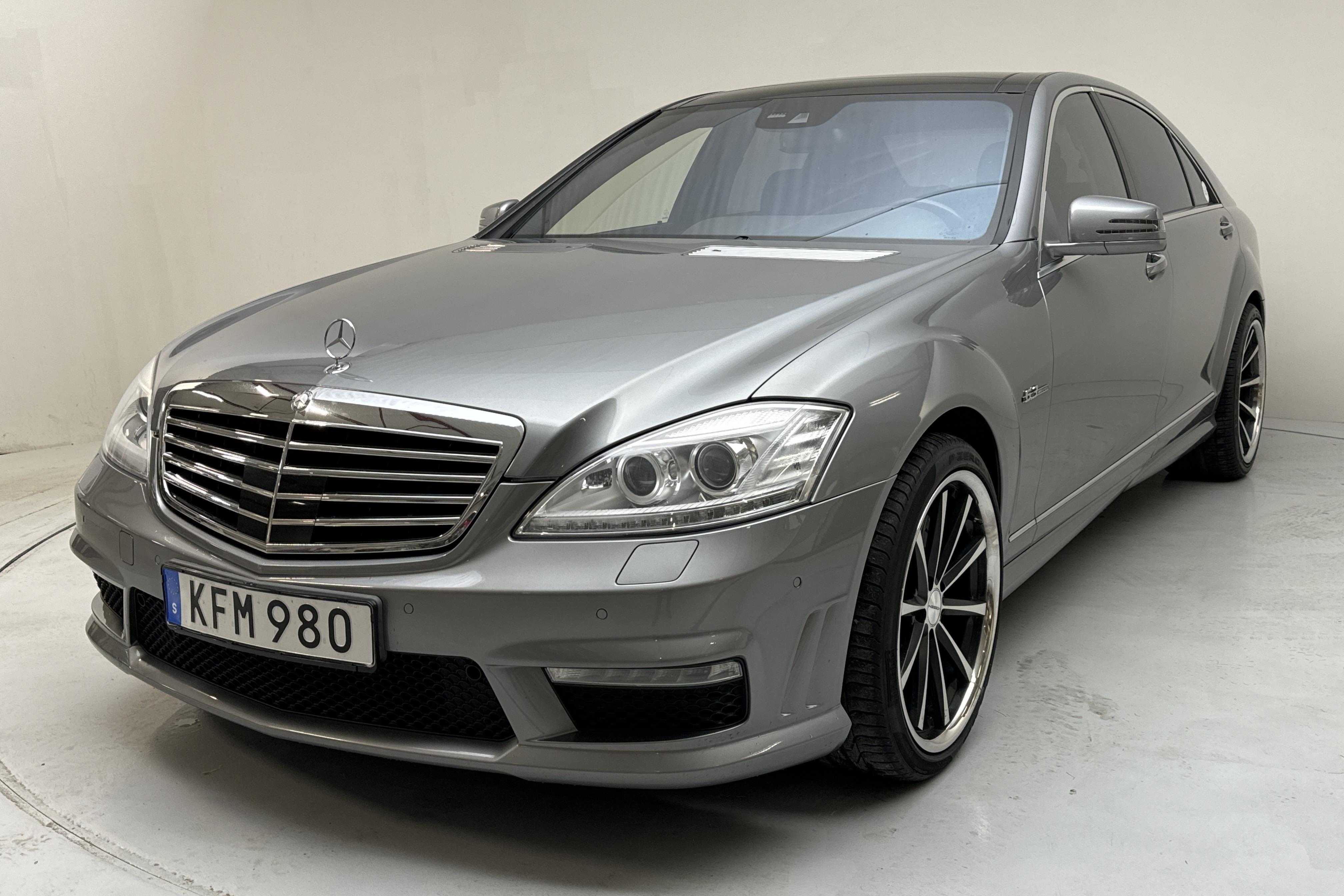 Mercedes S 63 AMG W221 (525hk) - 144 830 km - Automatic - gray - 2010