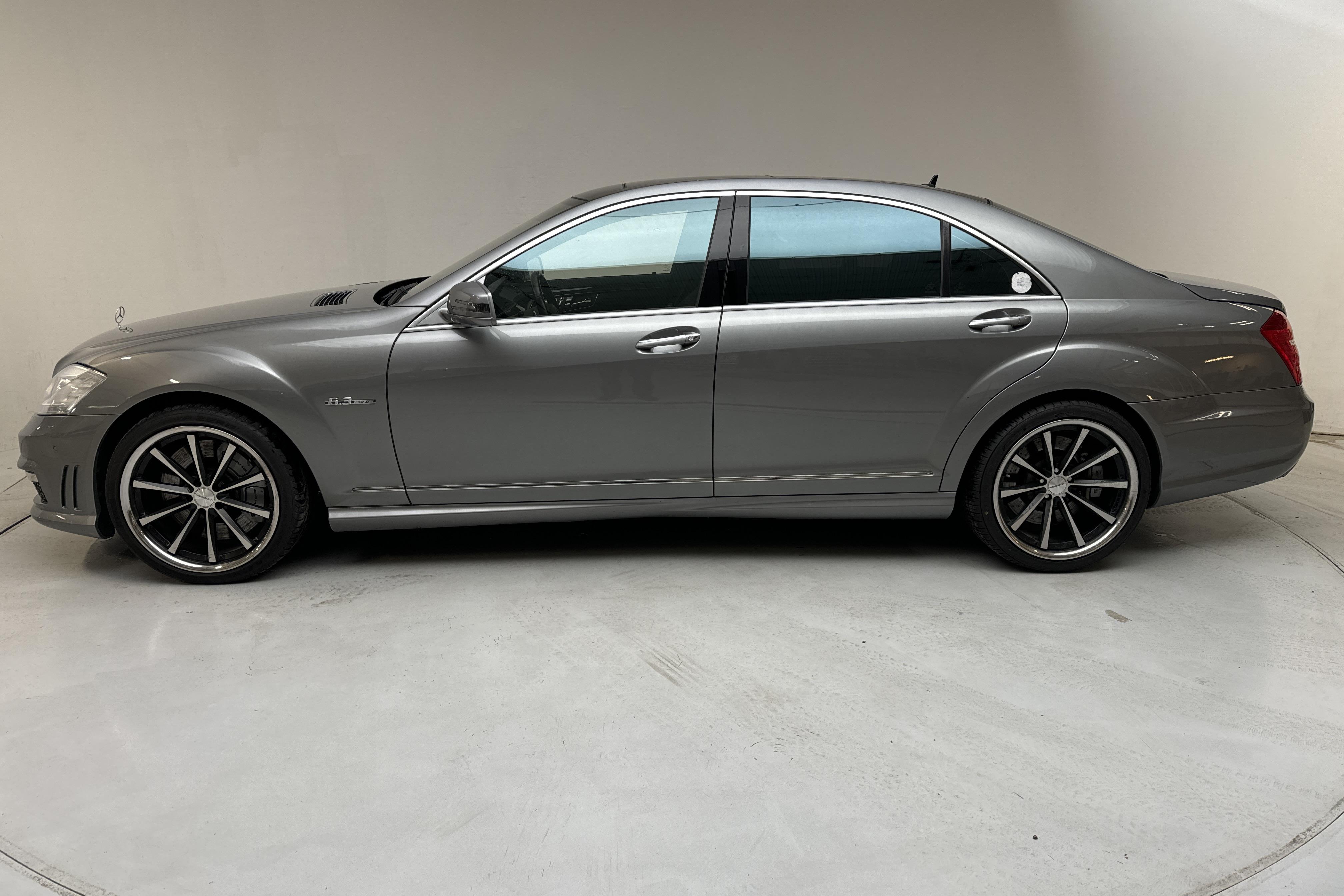 Mercedes S 63 AMG W221 (525hk) - 144 830 km - Automatic - gray - 2010