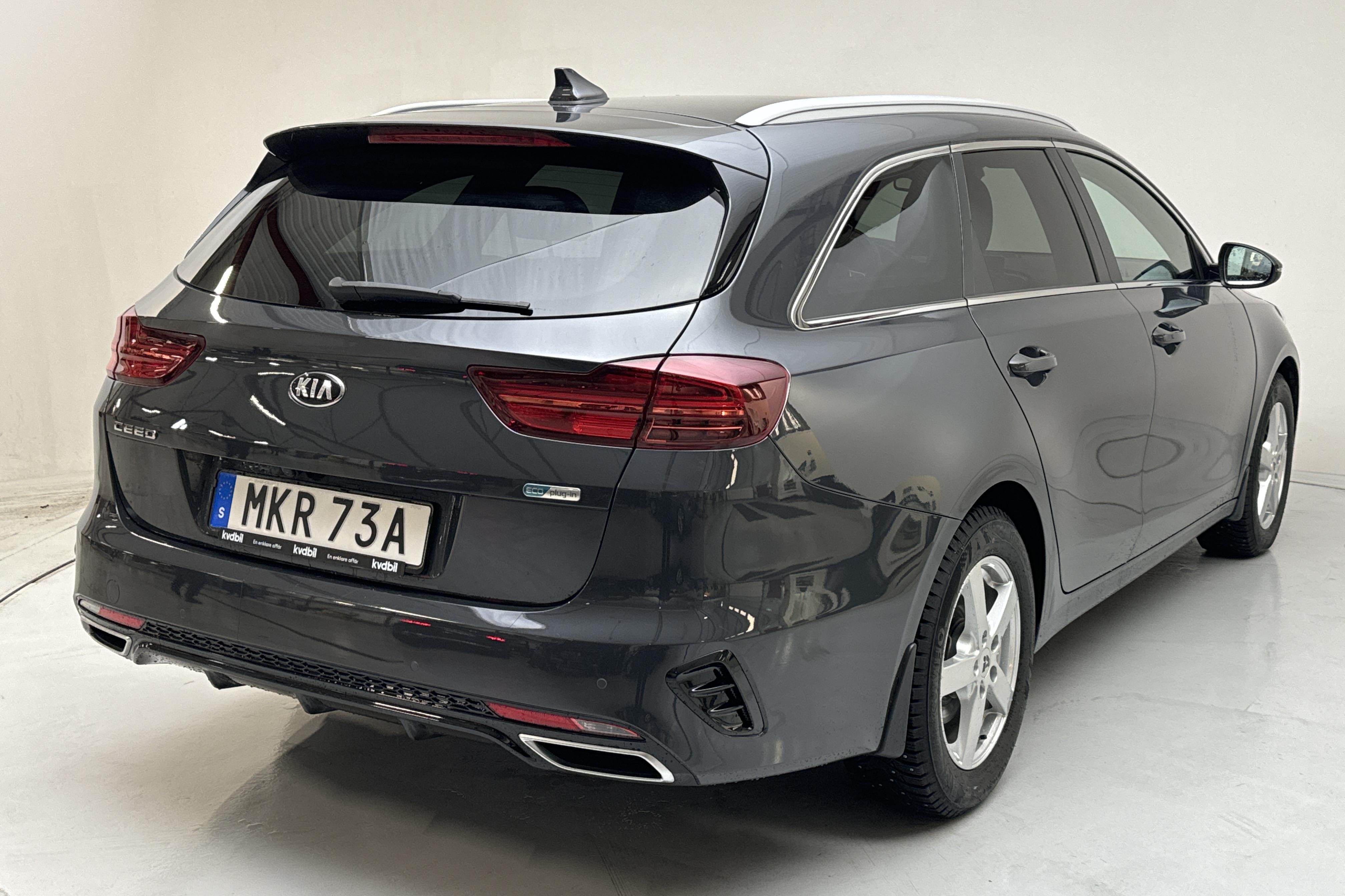 KIA Ceed 1.6 Plug-in Hybrid SW (141hk) - 27 740 km - Automatic - gray - 2021