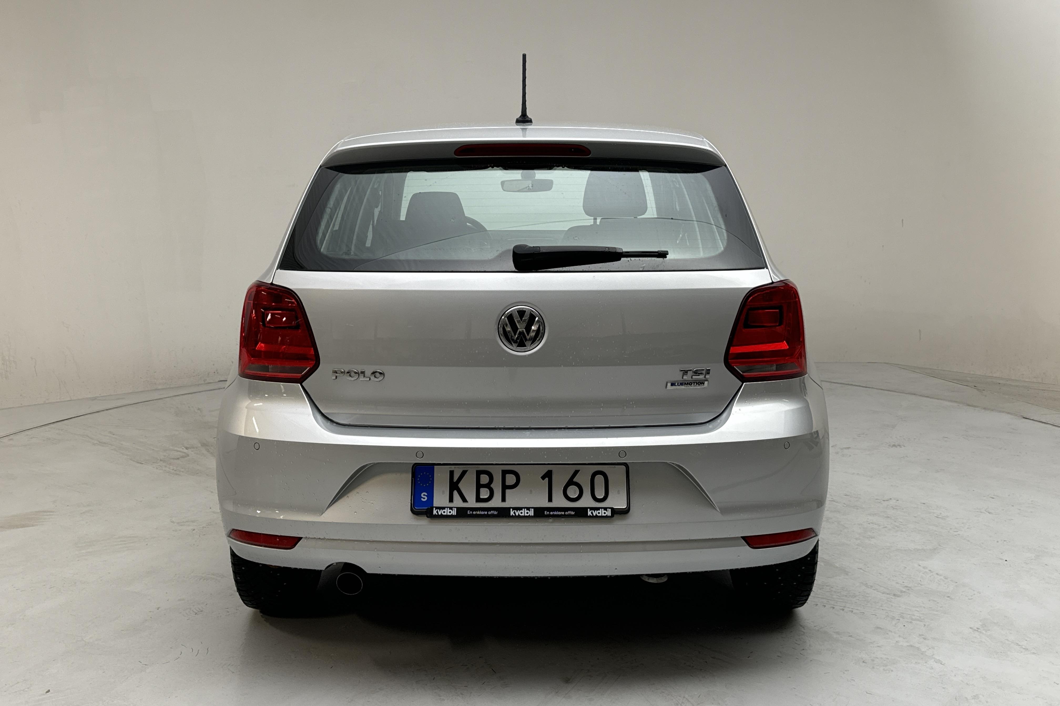 VW Polo 1.2 TSI 5dr (90hk) - 14 433 mil - Automat - silver - 2017