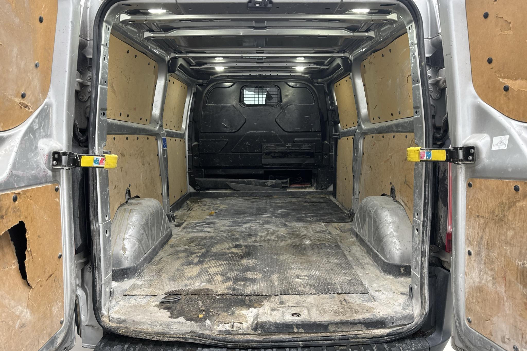 Ford Transit Custom 290 (125hk) - 127 380 km - Käsitsi - hall - 2015