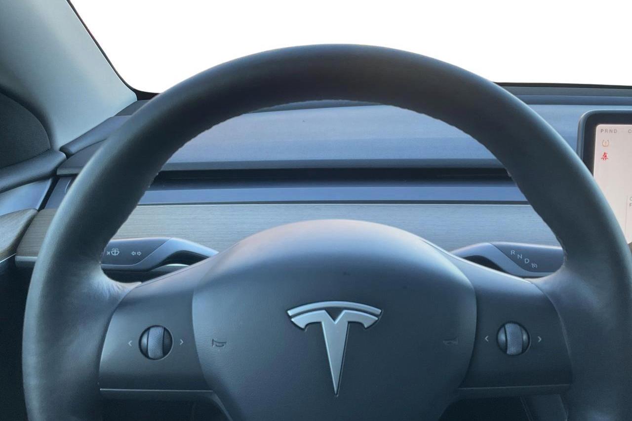 Tesla Model Y Long Range Dual Motor AWD - 68 410 km - Automaattinen - valkoinen - 2021