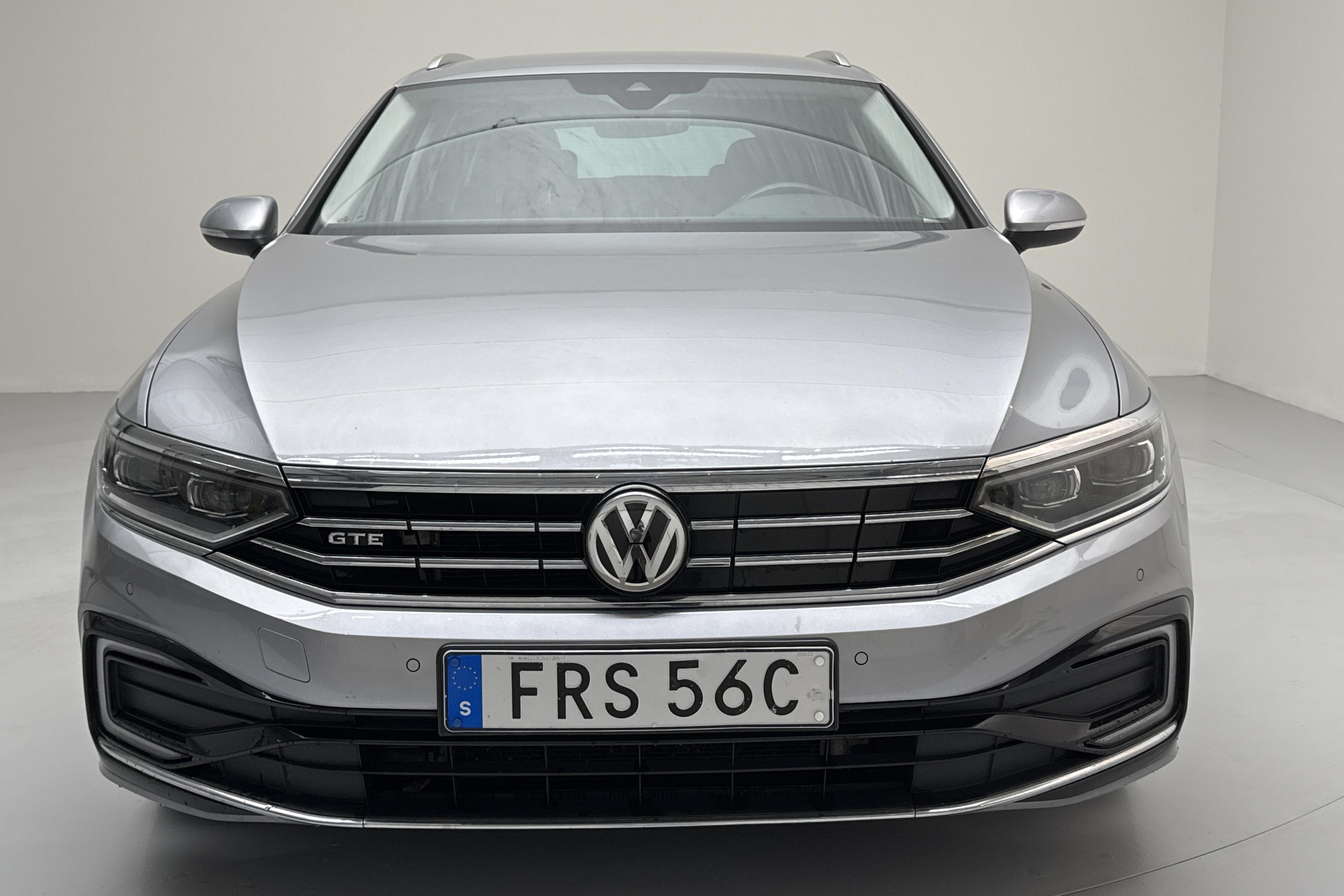 VW Passat 1.4 GTE Sportscombi (218hk) - 7 135 mil - Automat - silver - 2020