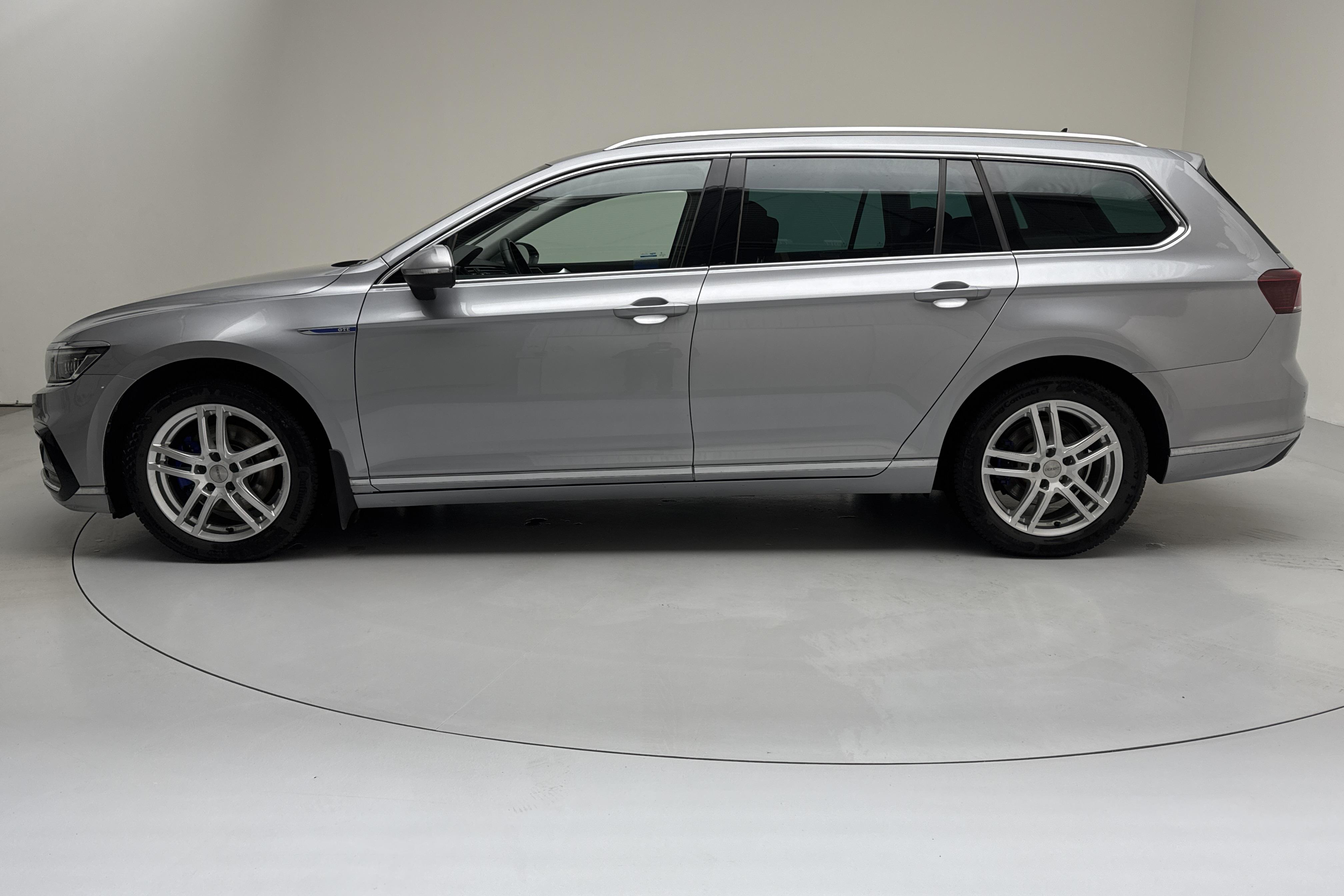 VW Passat 1.4 GTE Sportscombi (218hk) - 7 135 mil - Automat - silver - 2020