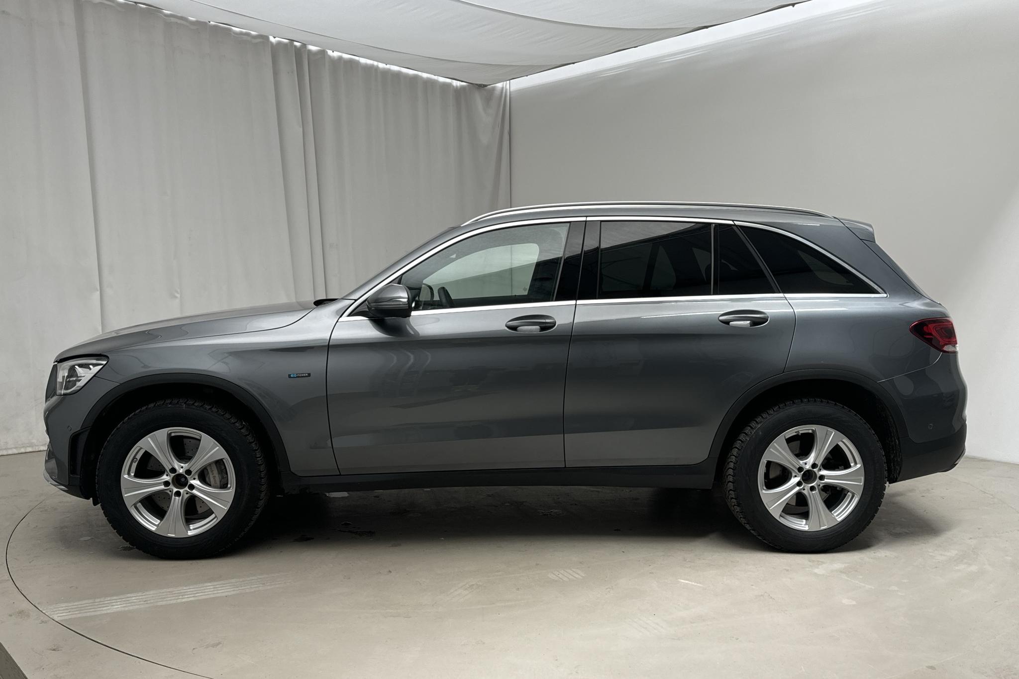 Mercedes GLC 300 e 4MATIC X253 (333hk) - 4 152 mil - Automat - grå - 2021