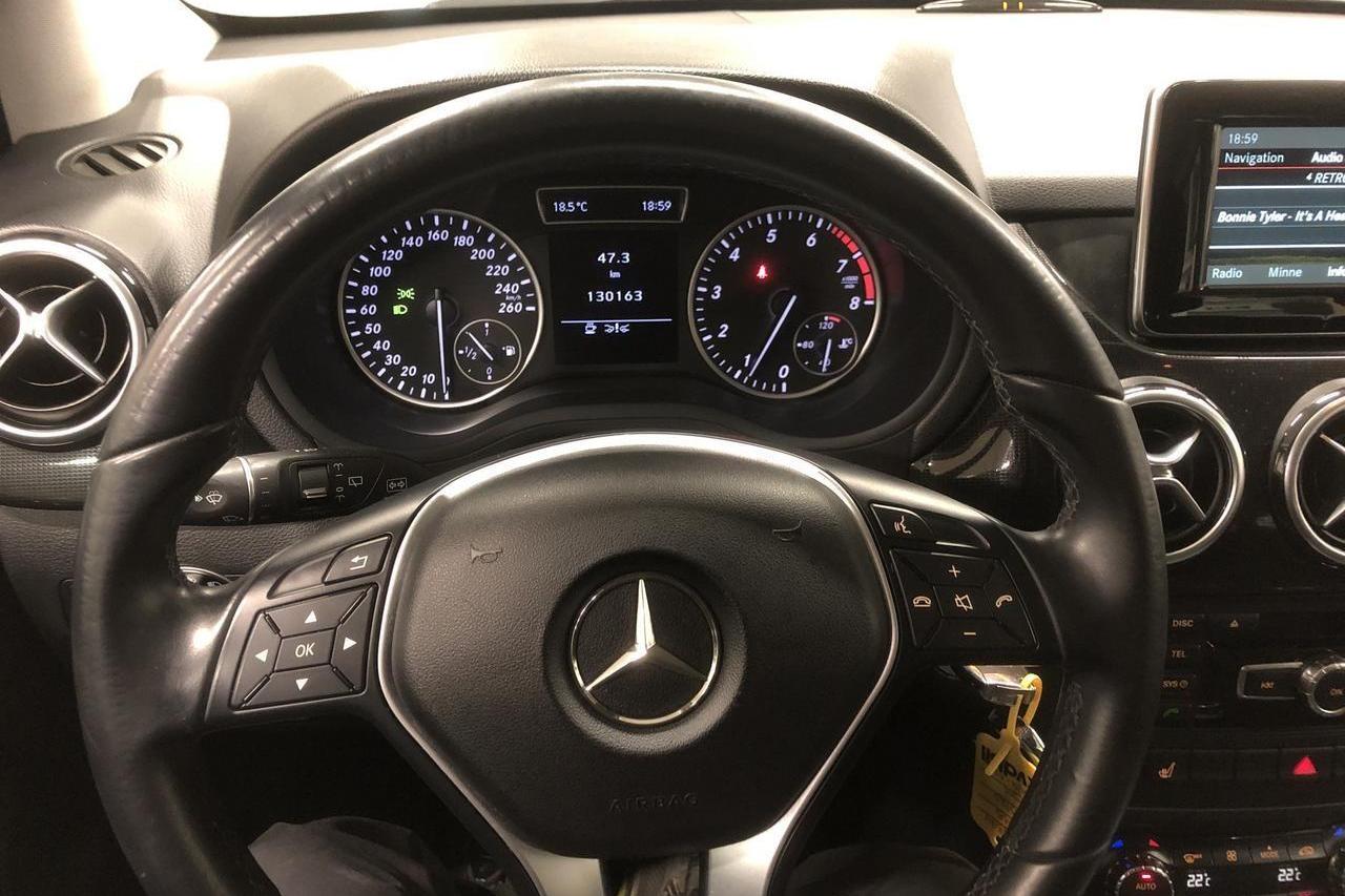 Mercedes B 180 W246 (122hk) - 130 160 km - Käsitsi - Dark Grey - 2013