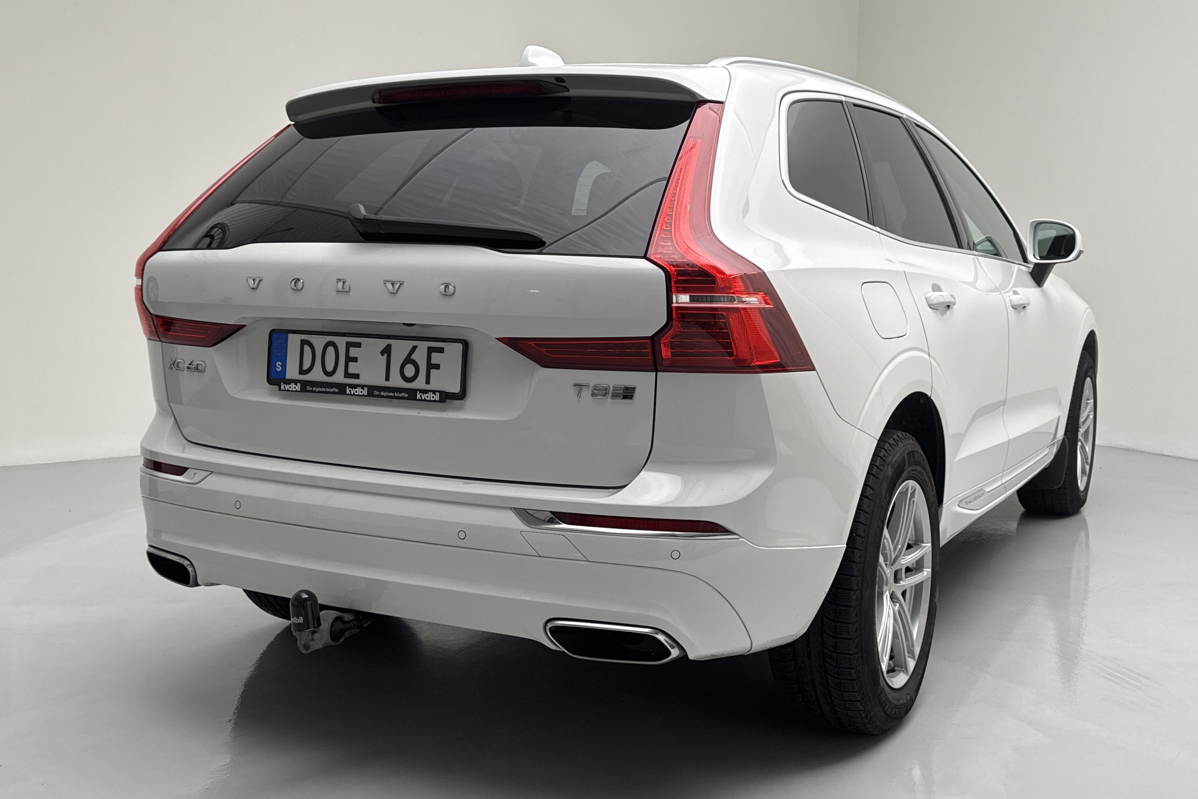 Volvo XC60 T8 AWD Recharge (390hk) - 13 843 mil - Automat - vit - 2020