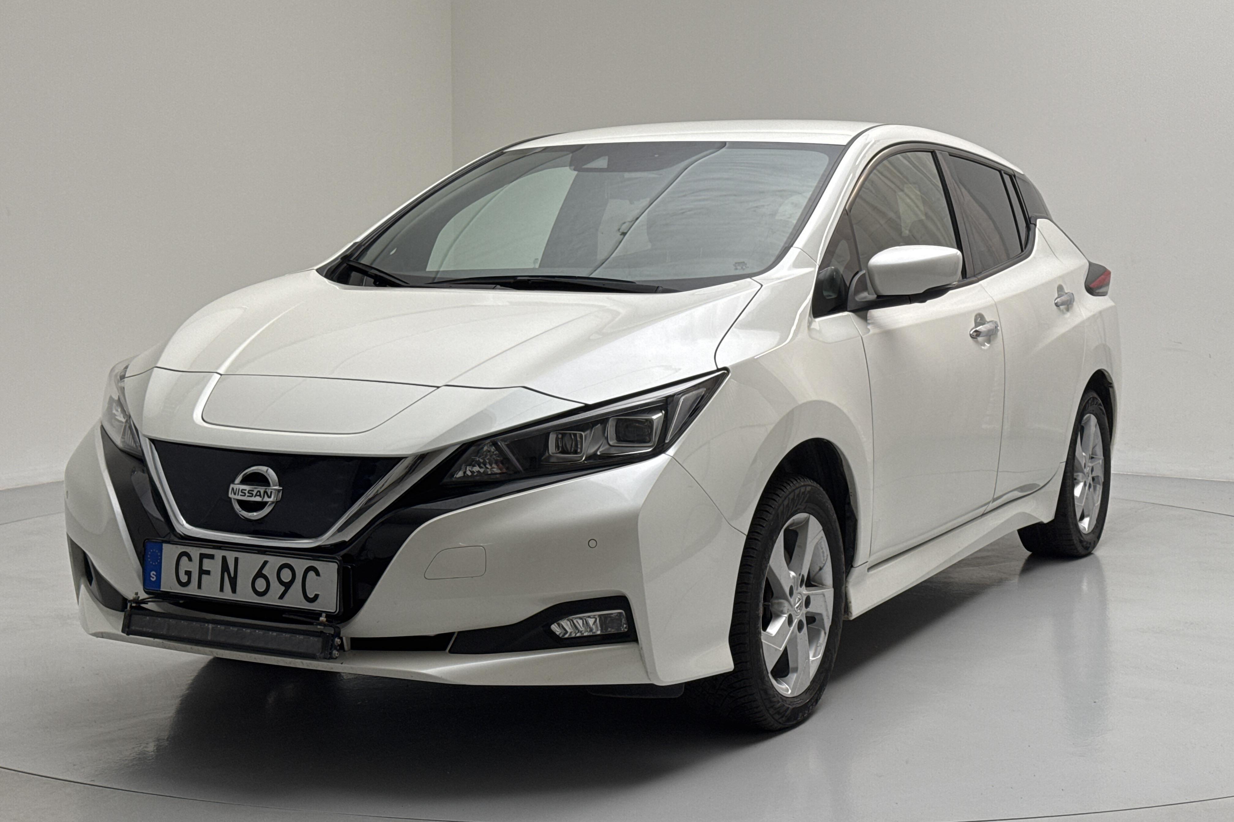 Nissan LEAF 5dr 62 kWh (214hk) - 93 890 km - Automatic - white - 2021