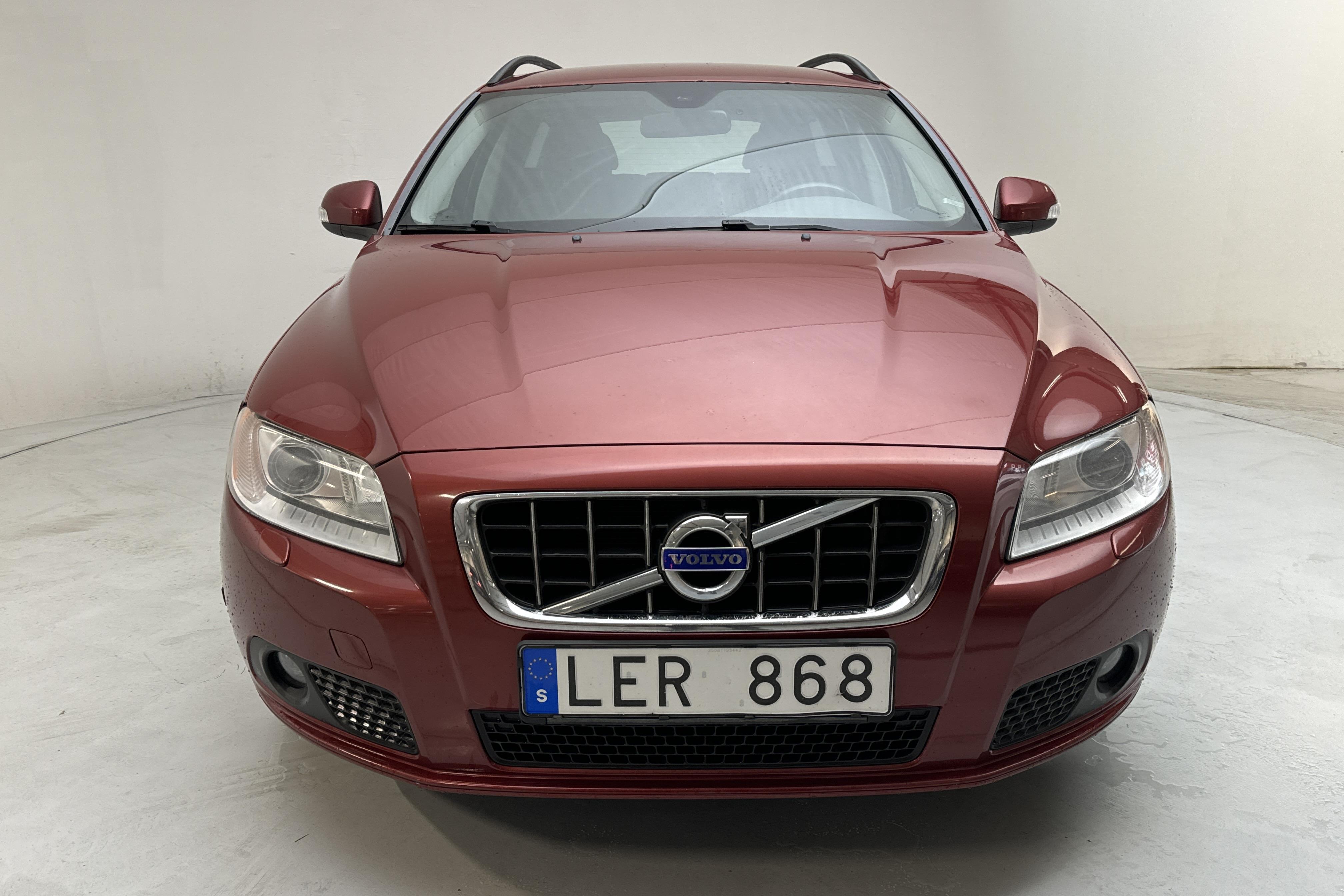 Volvo V70 II D3 (163hk) - 20 848 mil - Automat - röd - 2011