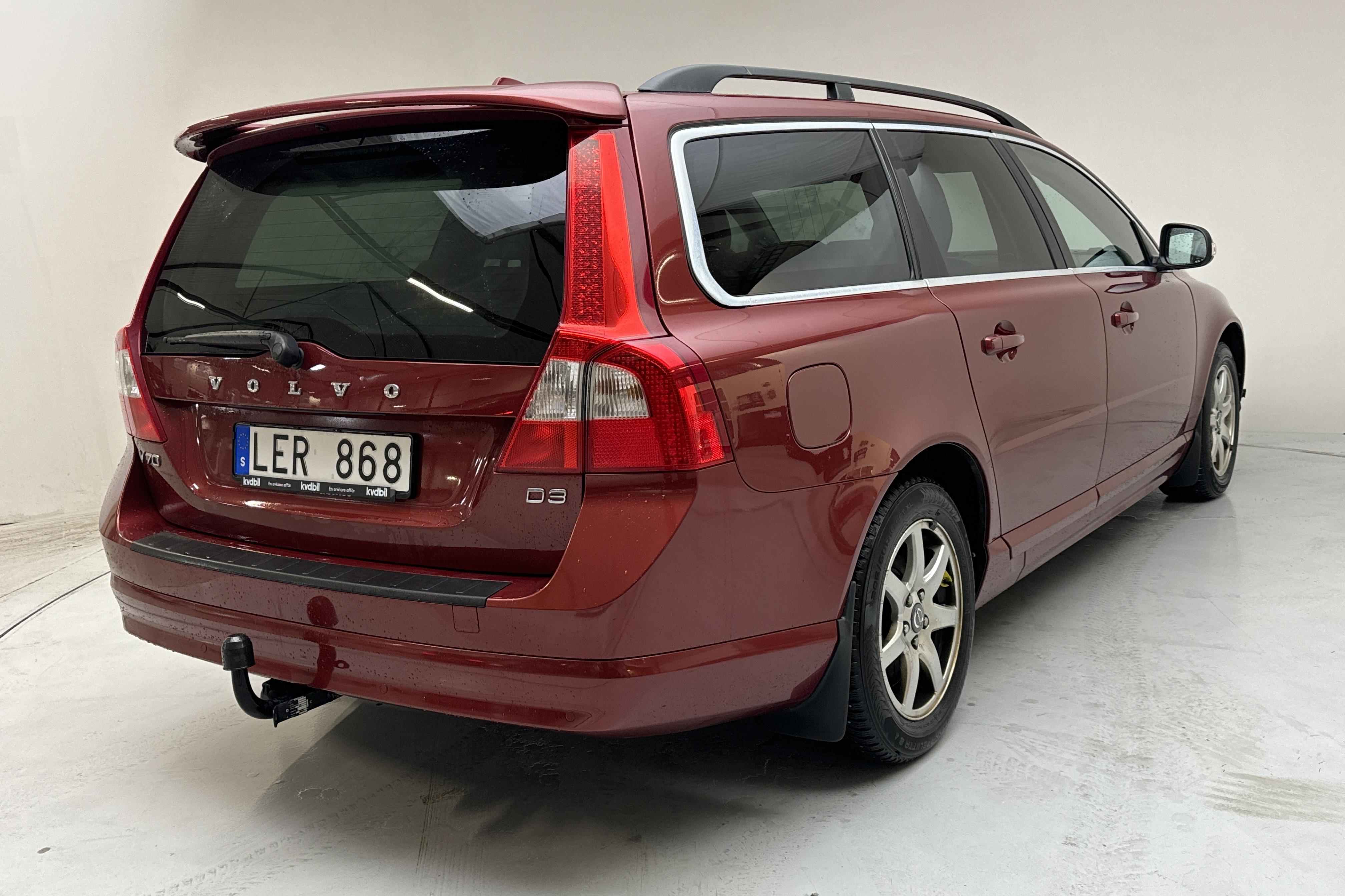 Volvo V70 II D3 (163hk) - 20 848 mil - Automat - röd - 2011