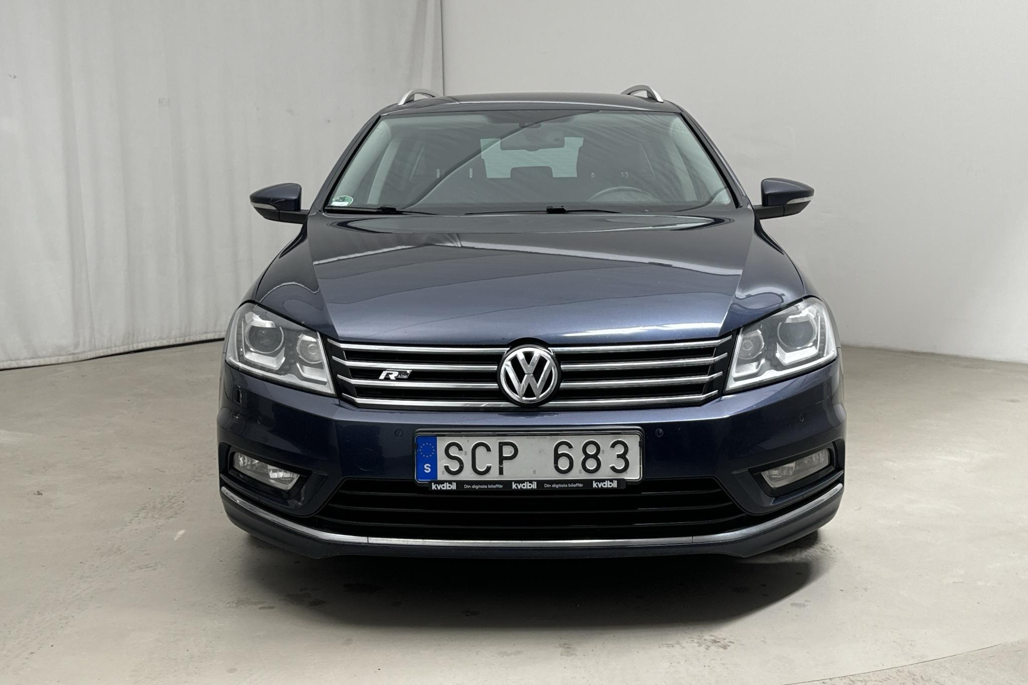 VW Passat 2.0 TDI BlueMotion Technology Variant 4Motion (177hk) - 240 670 km - Automaattinen - Dark Blue - 2013